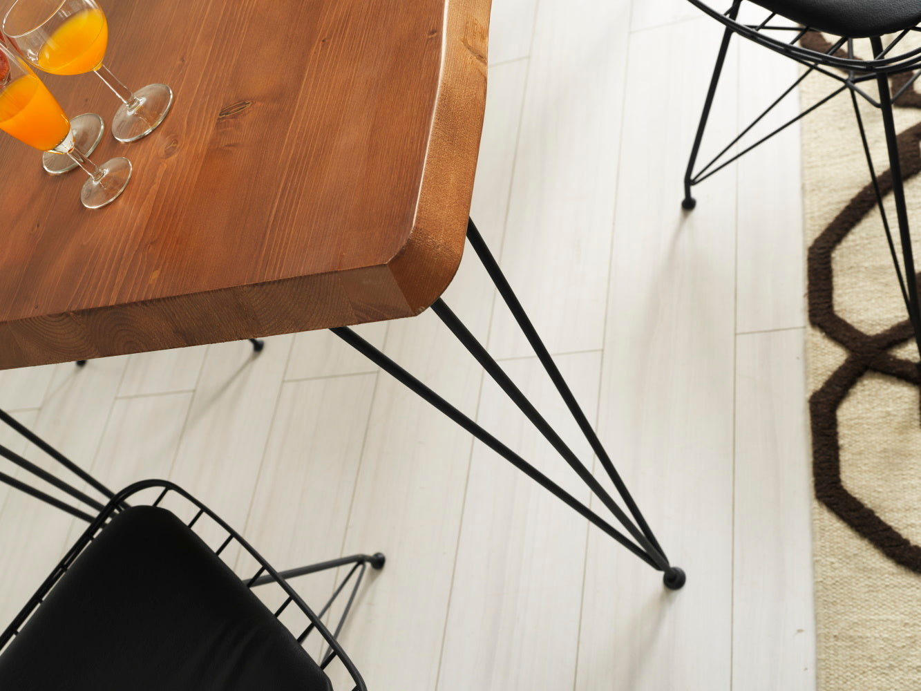 Zambak Dining Table