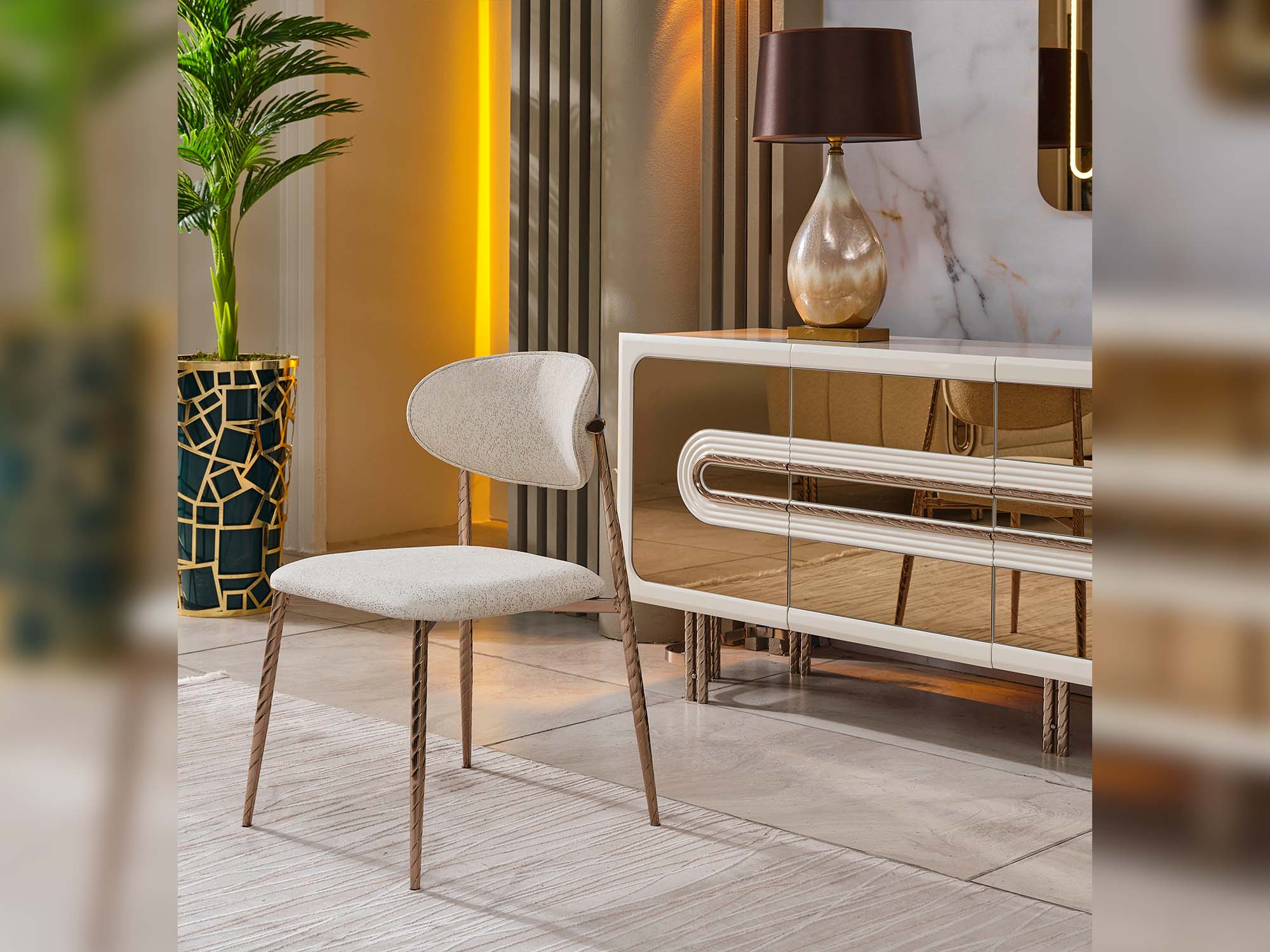 Bella Diningroom (Consol With Mirror & Dining Table & 6 Dining Chair)