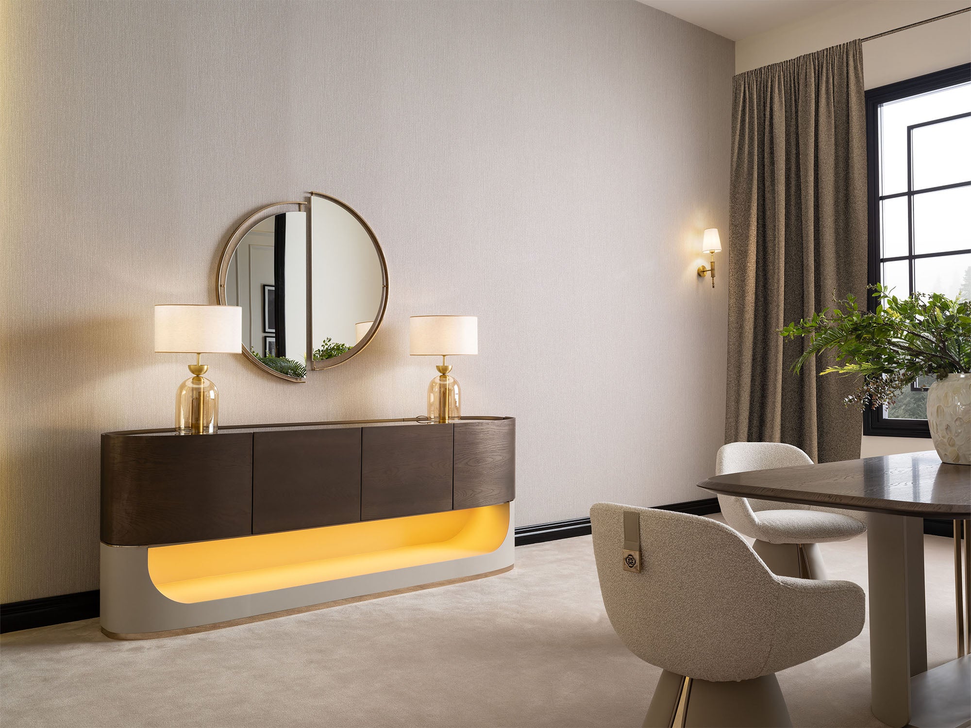 Calista Diningroom (Consol With Mirror & Dining Table & 6 Dining Chair)
