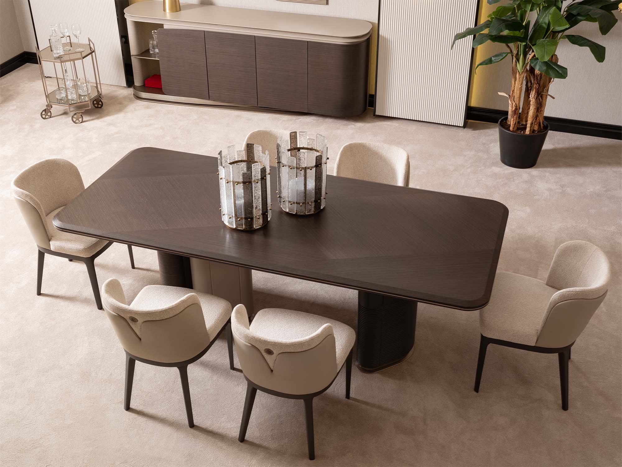 Corte Dining Table