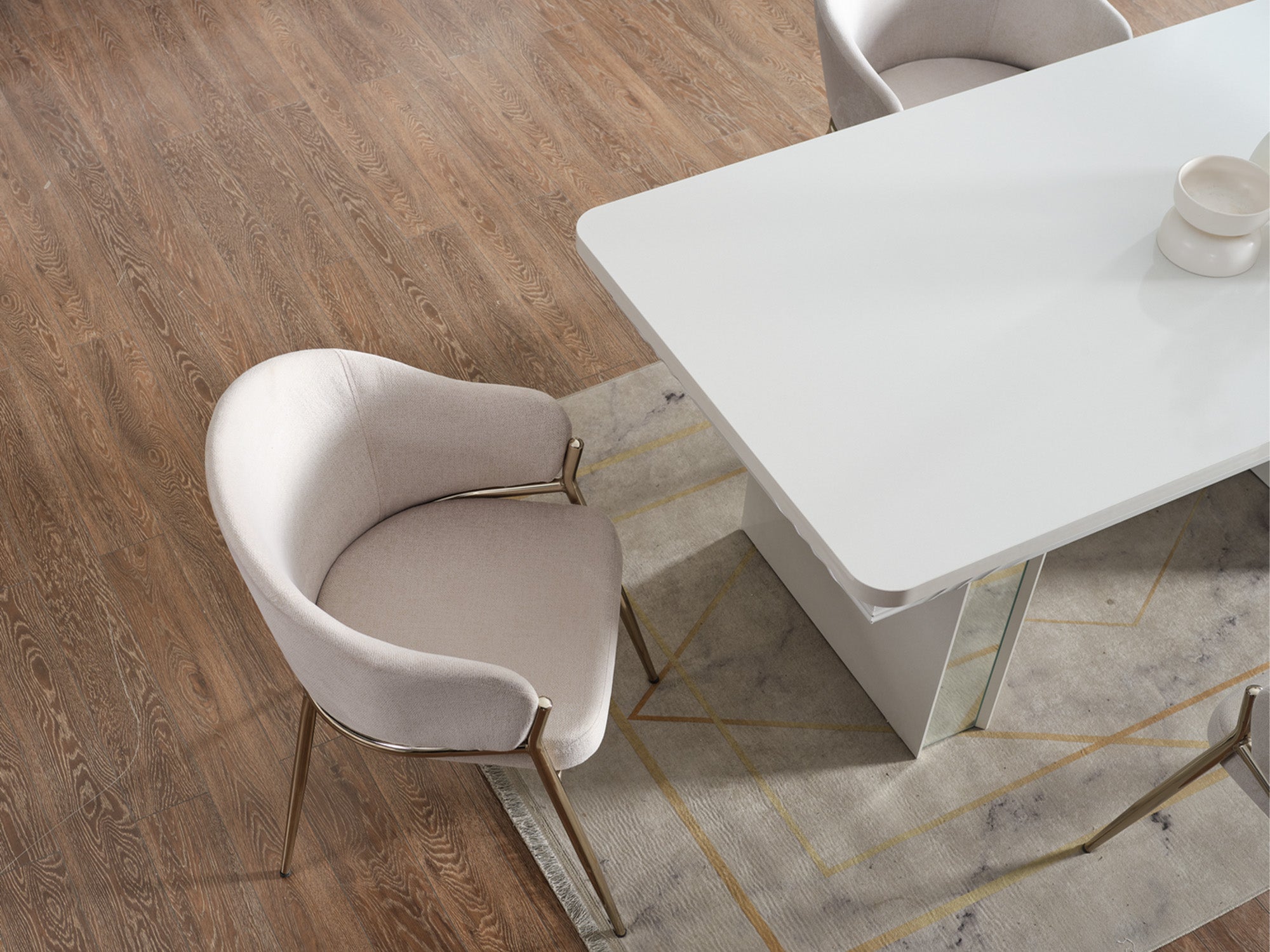 Esperanza Diningroom (Consol With Mirror & Dining Table & 6 Dining Chair)