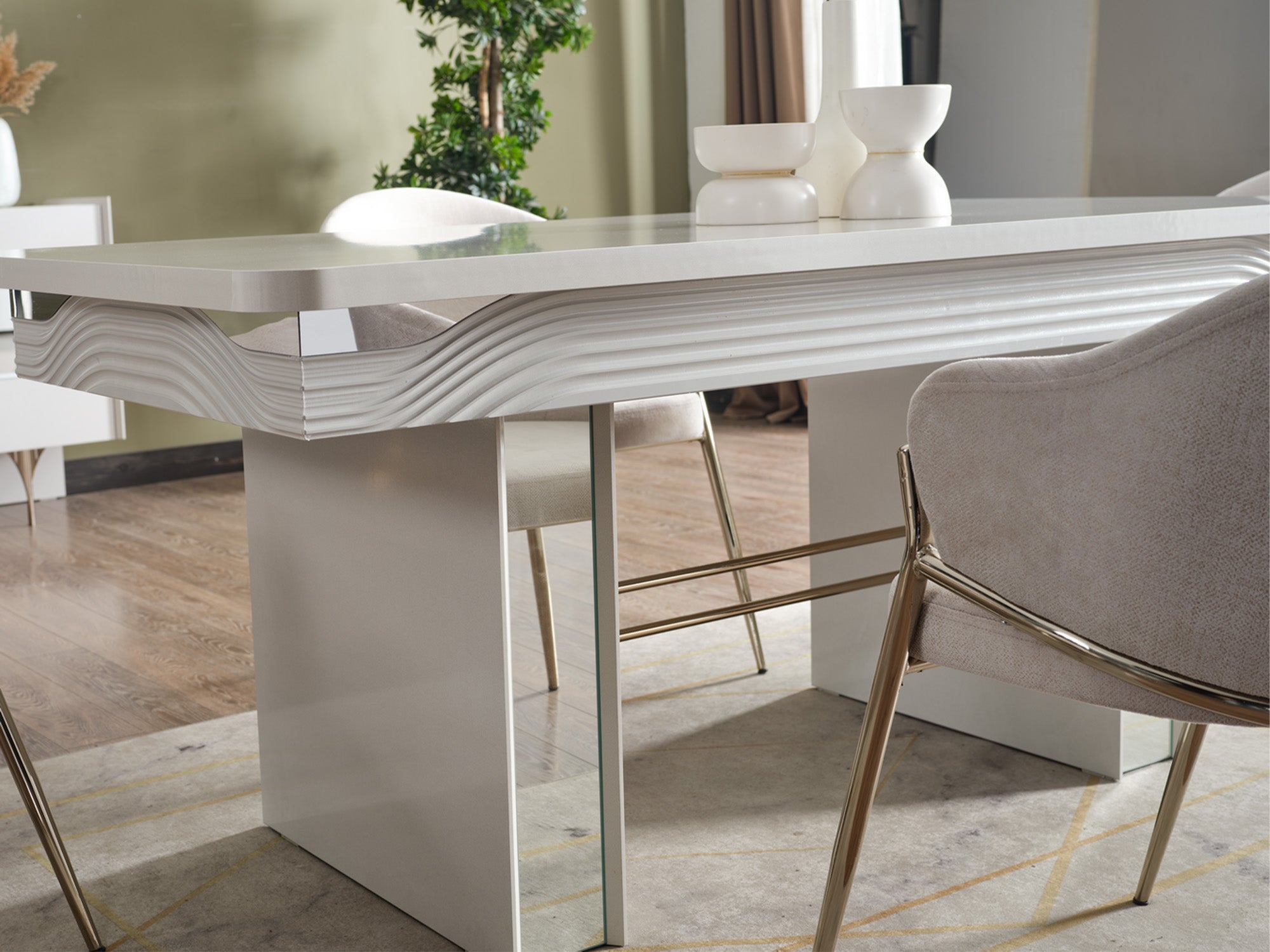 Esperanza Diningroom (Consol With Mirror & Dining Table & 6 Dining Chair)