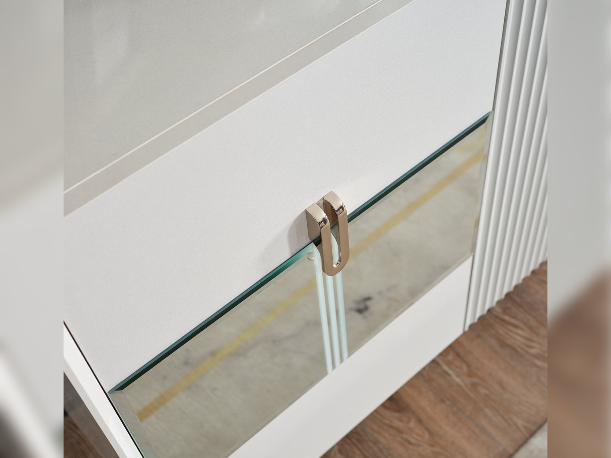 Esperanza Diningroom (Consol With Mirror & Dining Table & 6 Dining Chair)