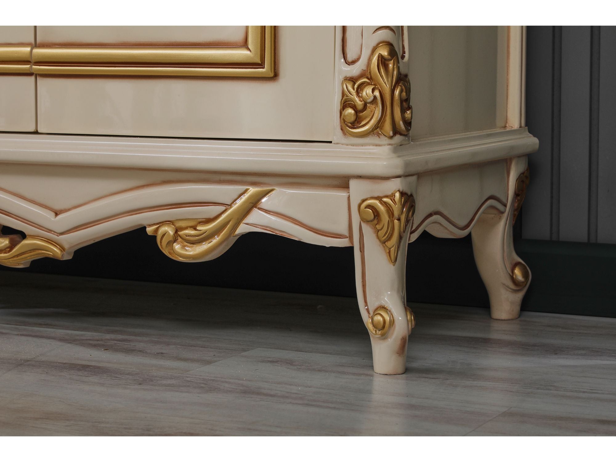Buse Diningroom (Consol With Mirror & Dining Table & 2 Arm Chair & 4 Chair) Cream