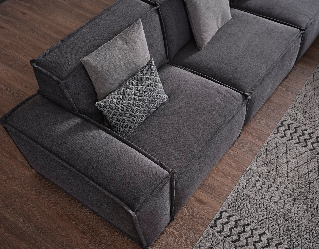 Padova Sectional With Ottoman Grey