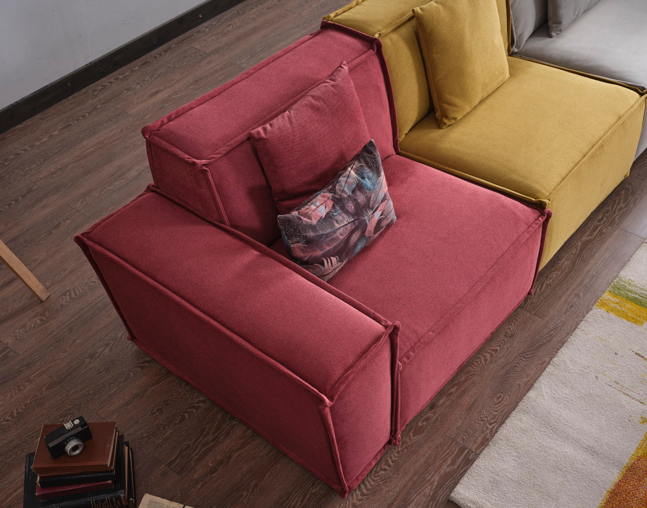 Padova Sectional With Ottoman Mix Color
