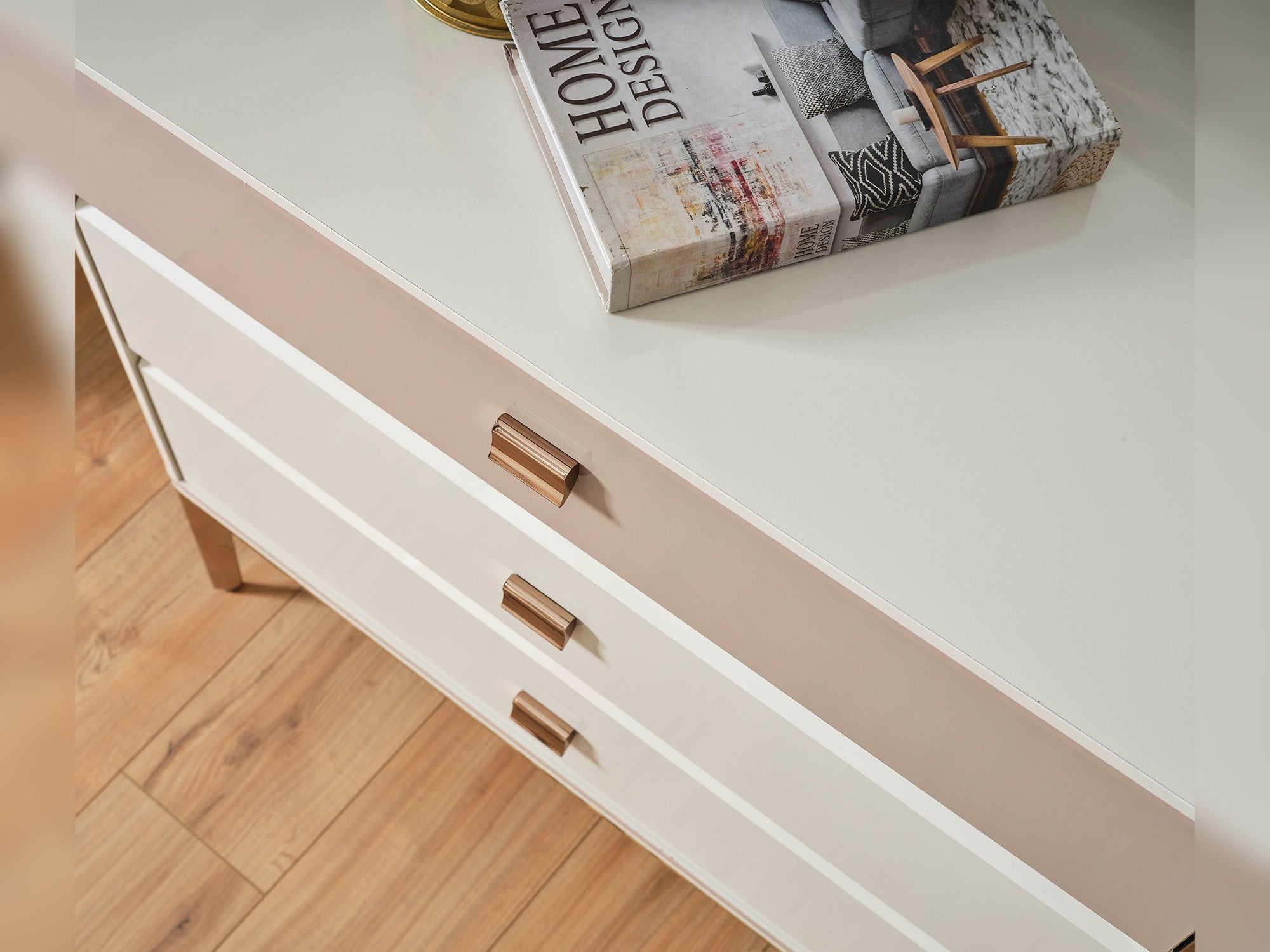 Law Diningroom (Consol With Mirror & Dining Table & 6 Dining Chair)