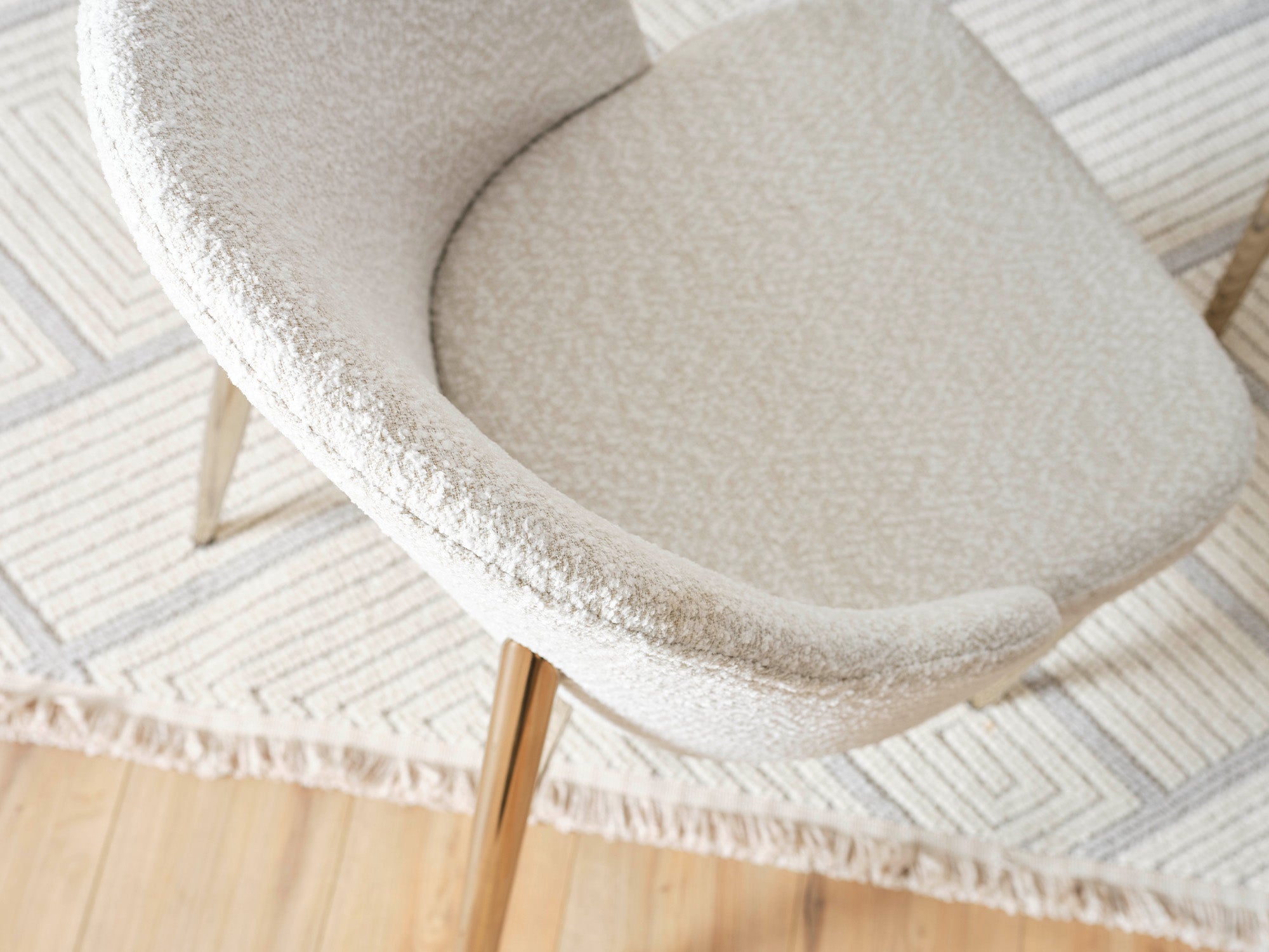 Law Diningroom (Consol With Mirror & Dining Table & 6 Dining Chair)