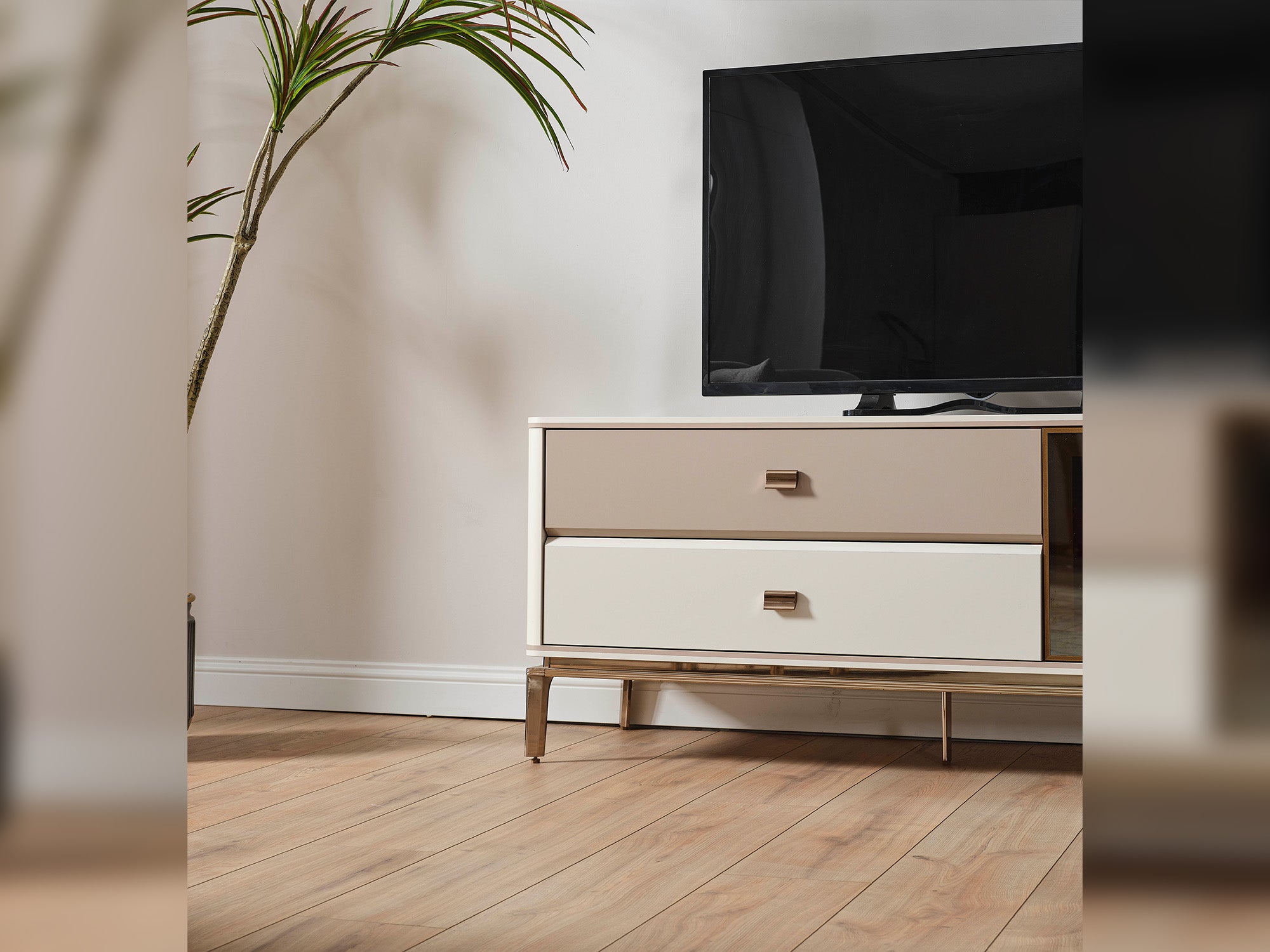 Law Tv Stand
