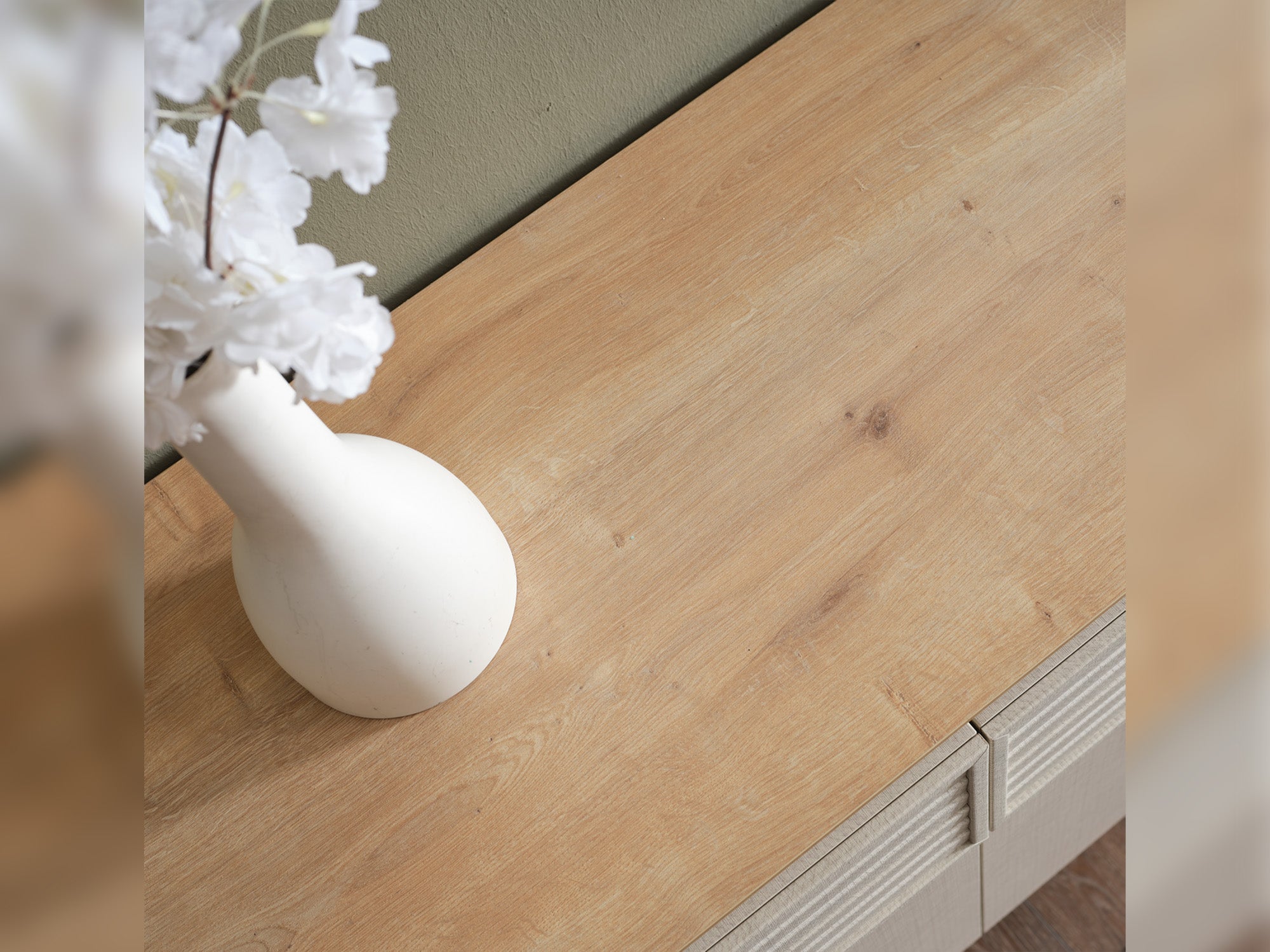 Lugano Diningroom (Consol With Mirror & Dining Table & 6 Dining Chair)