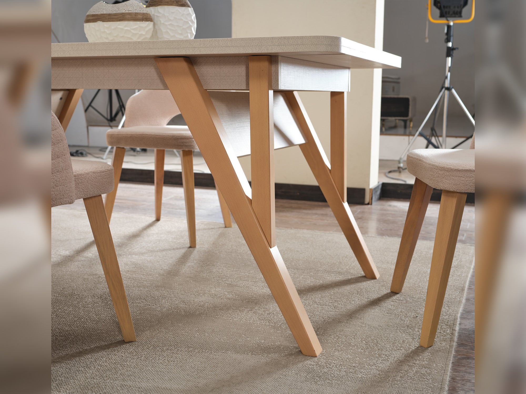 Lugano Diningroom (Consol With Mirror & Dining Table & 6 Dining Chair)