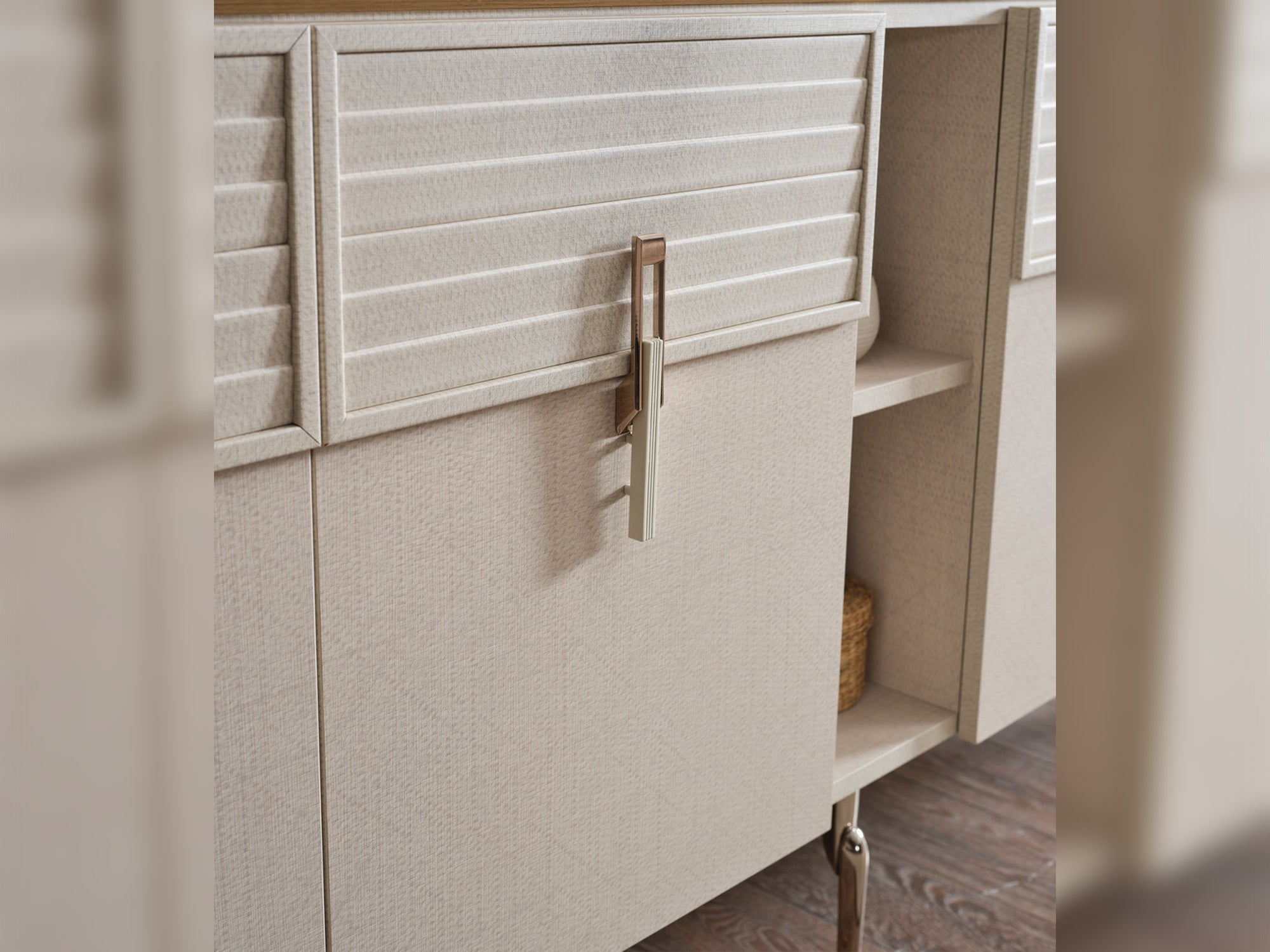 Lugano Diningroom (Consol With Mirror & Dining Table & 6 Dining Chair)