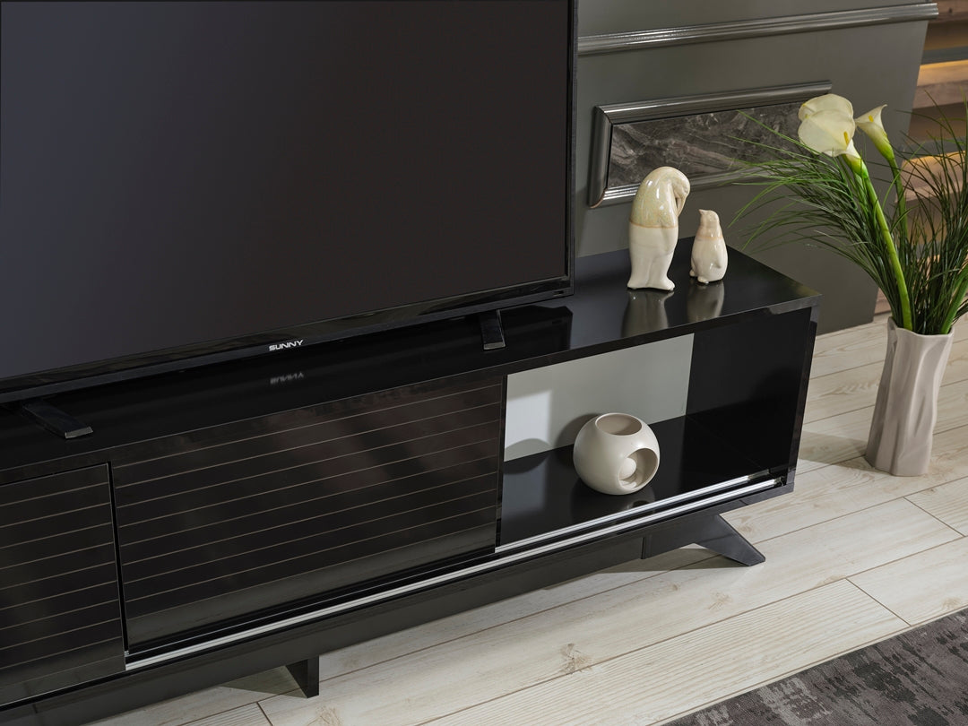 Luxia Tv Stand