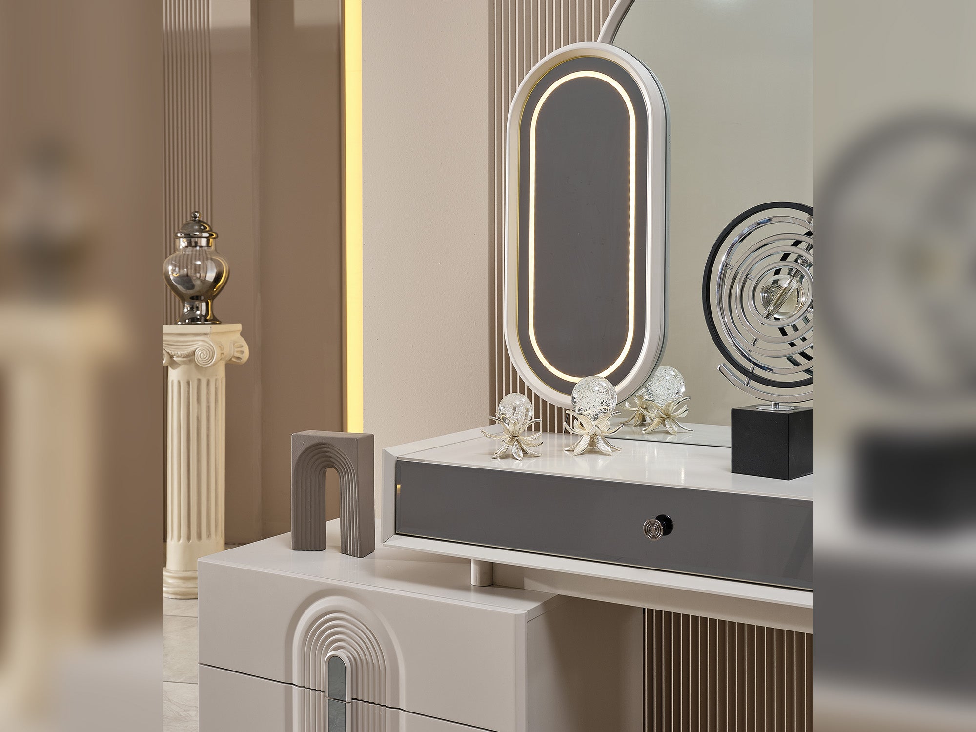 Parma Bedroom (Queen Frame With Headboard & Dresser With Mirror & 2 Nightstand)