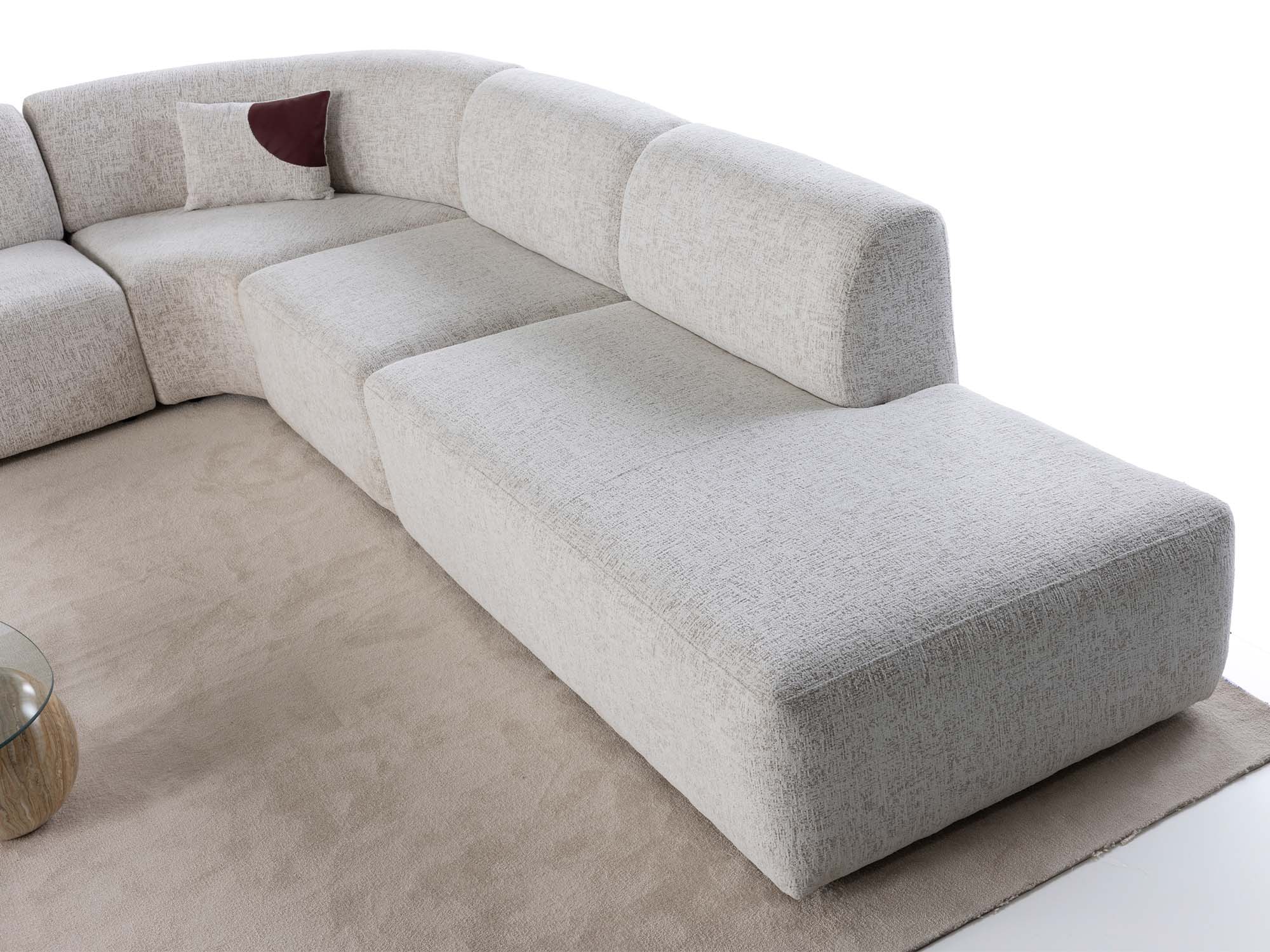 Pralin Sectional Sofa