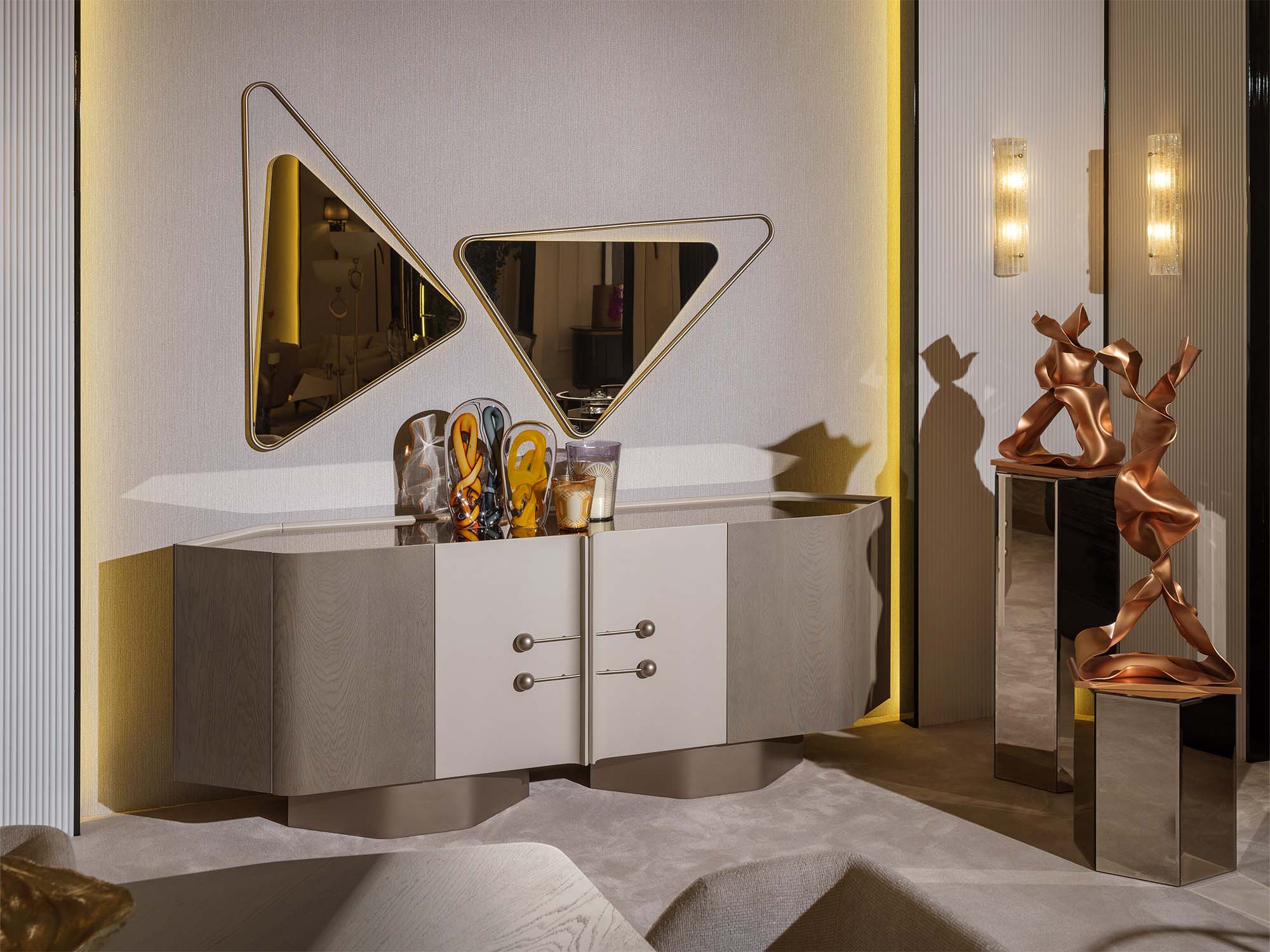 Ricamo Consol With Mirror