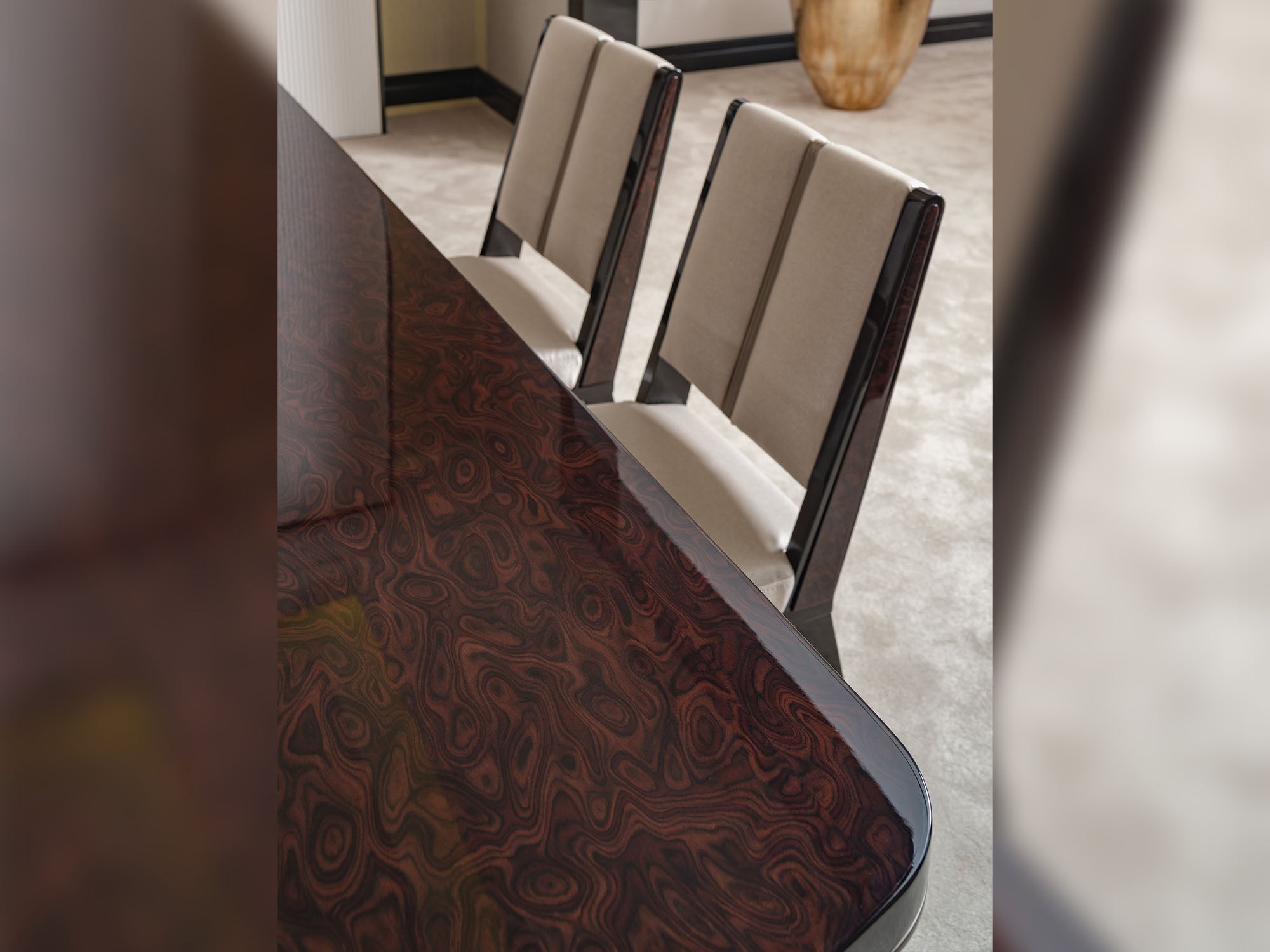 Senato Diningroom (Consol With Mirror & Dining Table & 6 Dining Chair)