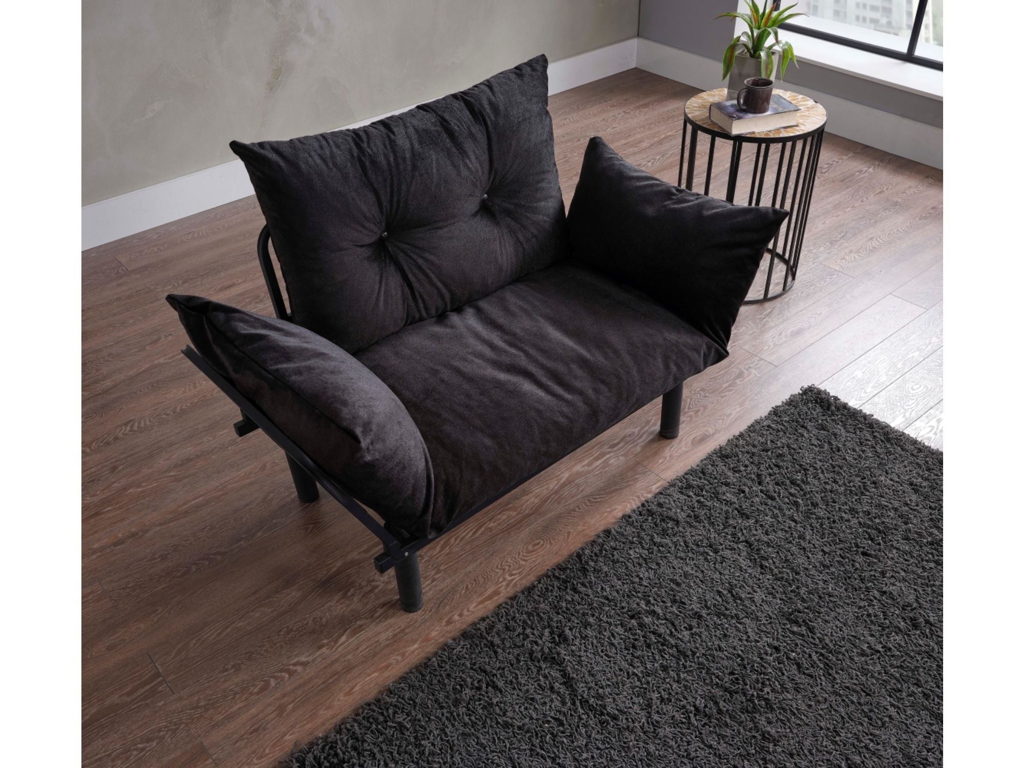 Sona Loveseat