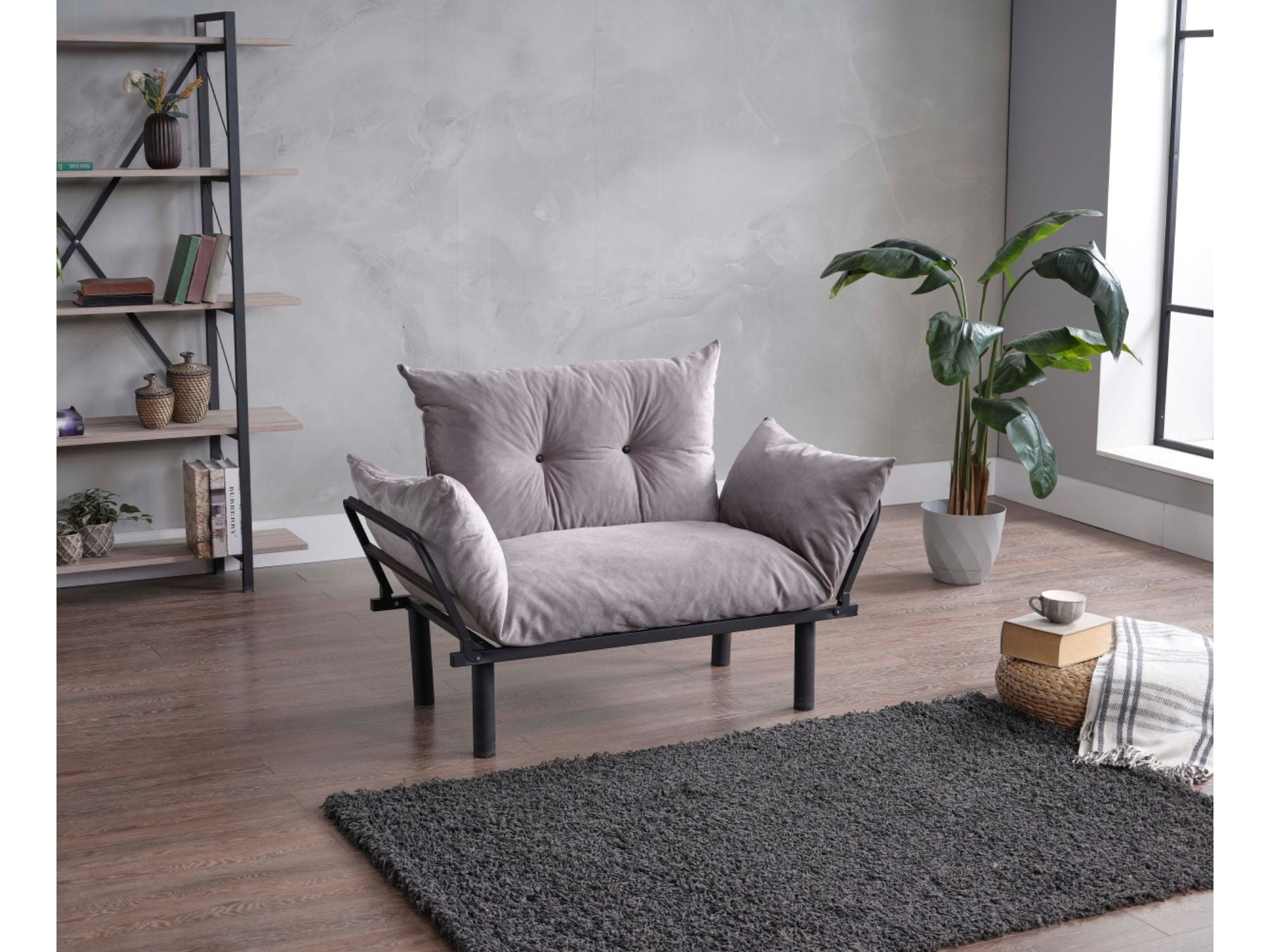 Sona Loveseat