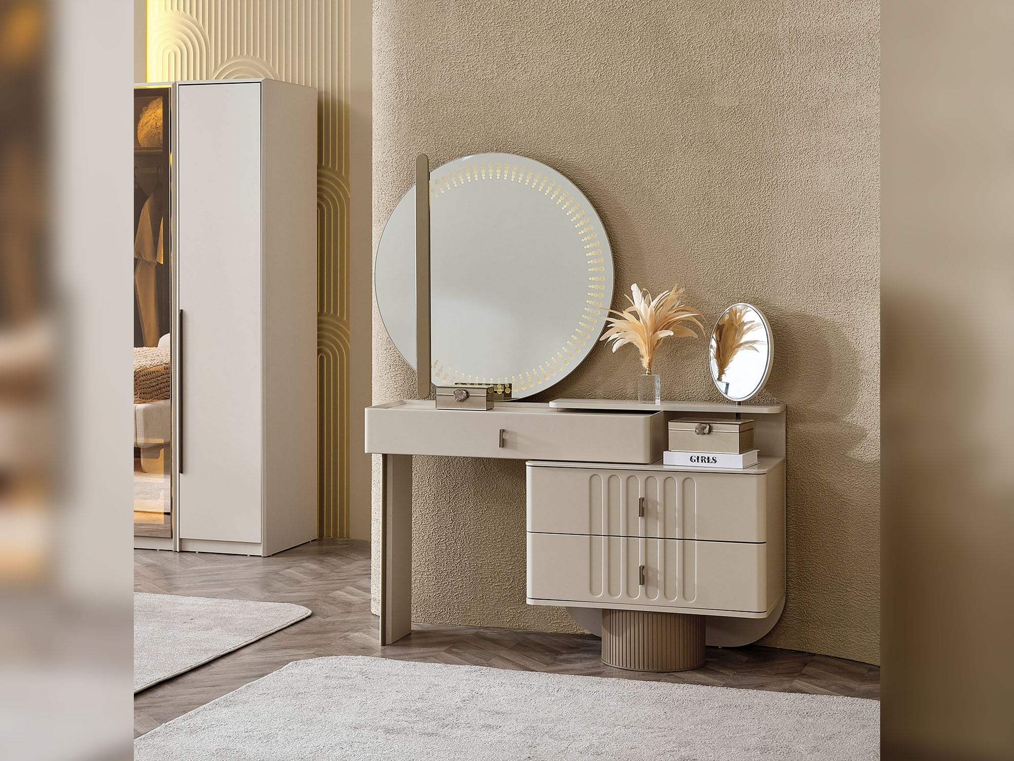 Verona Bedroom (Queen Frame With Headboard & Dresser With Mirror & 2 Nightstand)