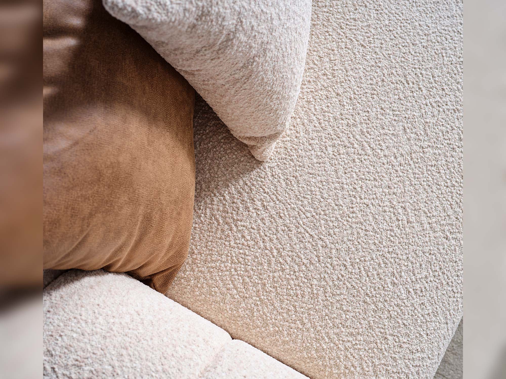 Zelve Stationary Sofa