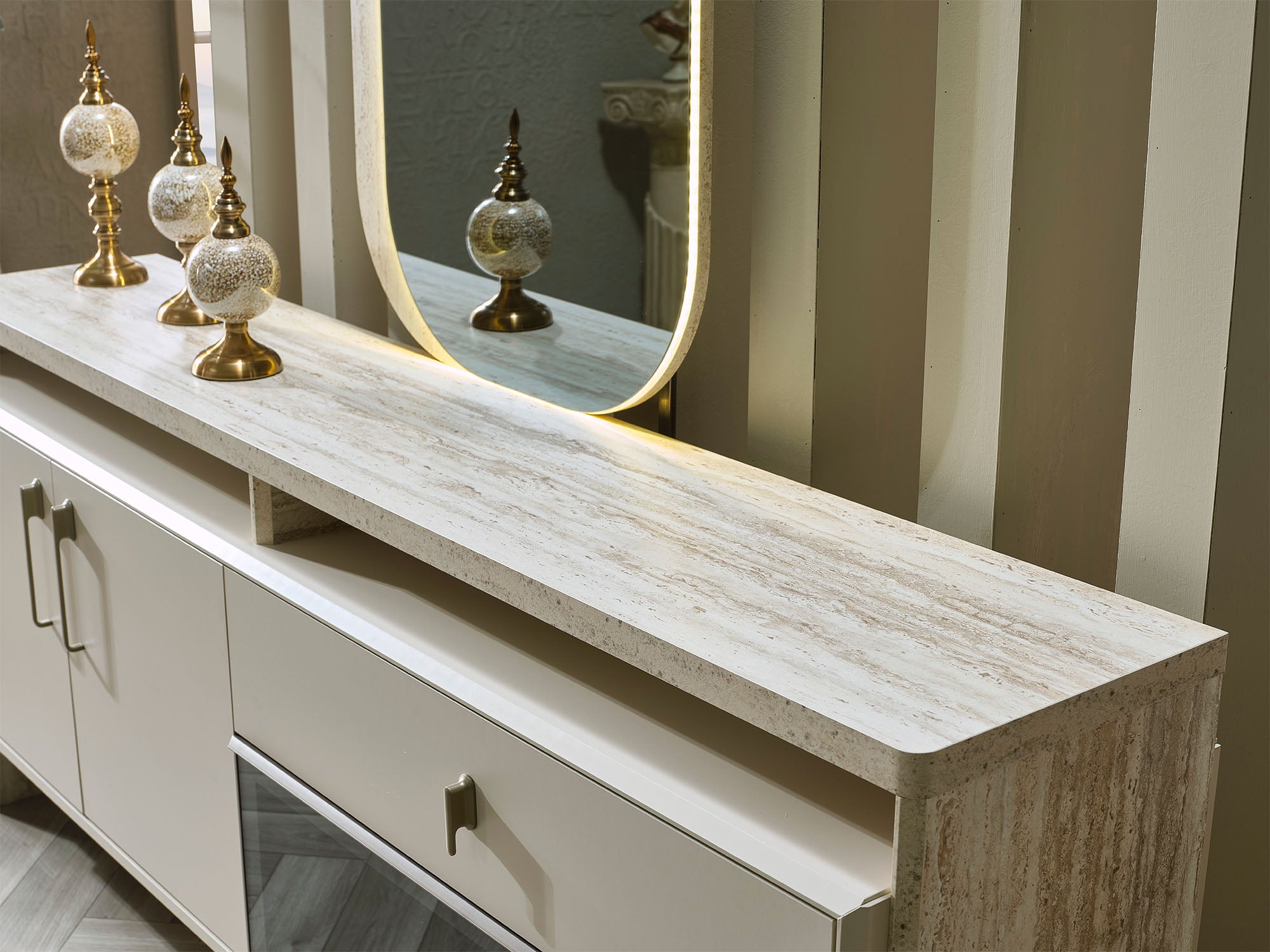 Bern Consol With Mirror