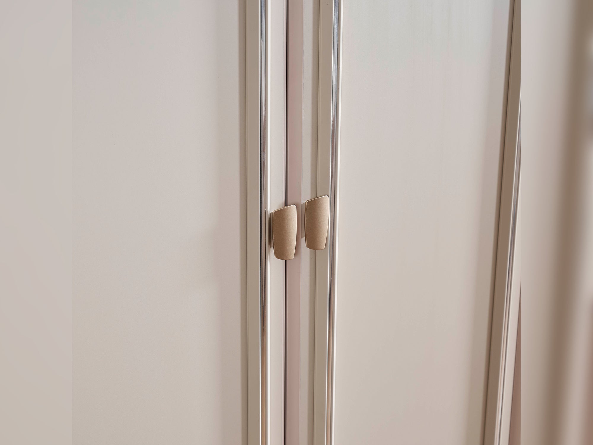 Carmen Wardrobe