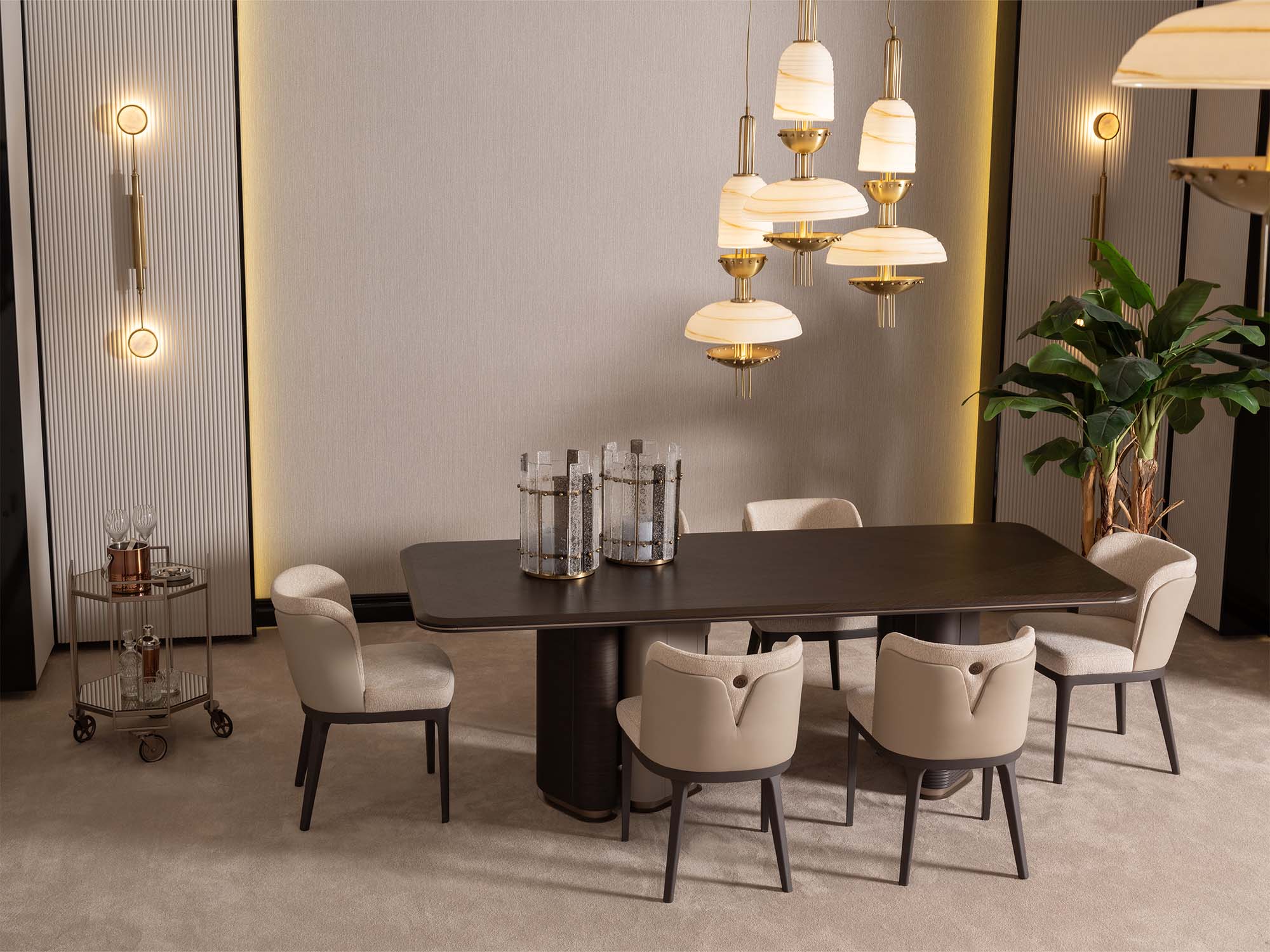 Corte Dining Table