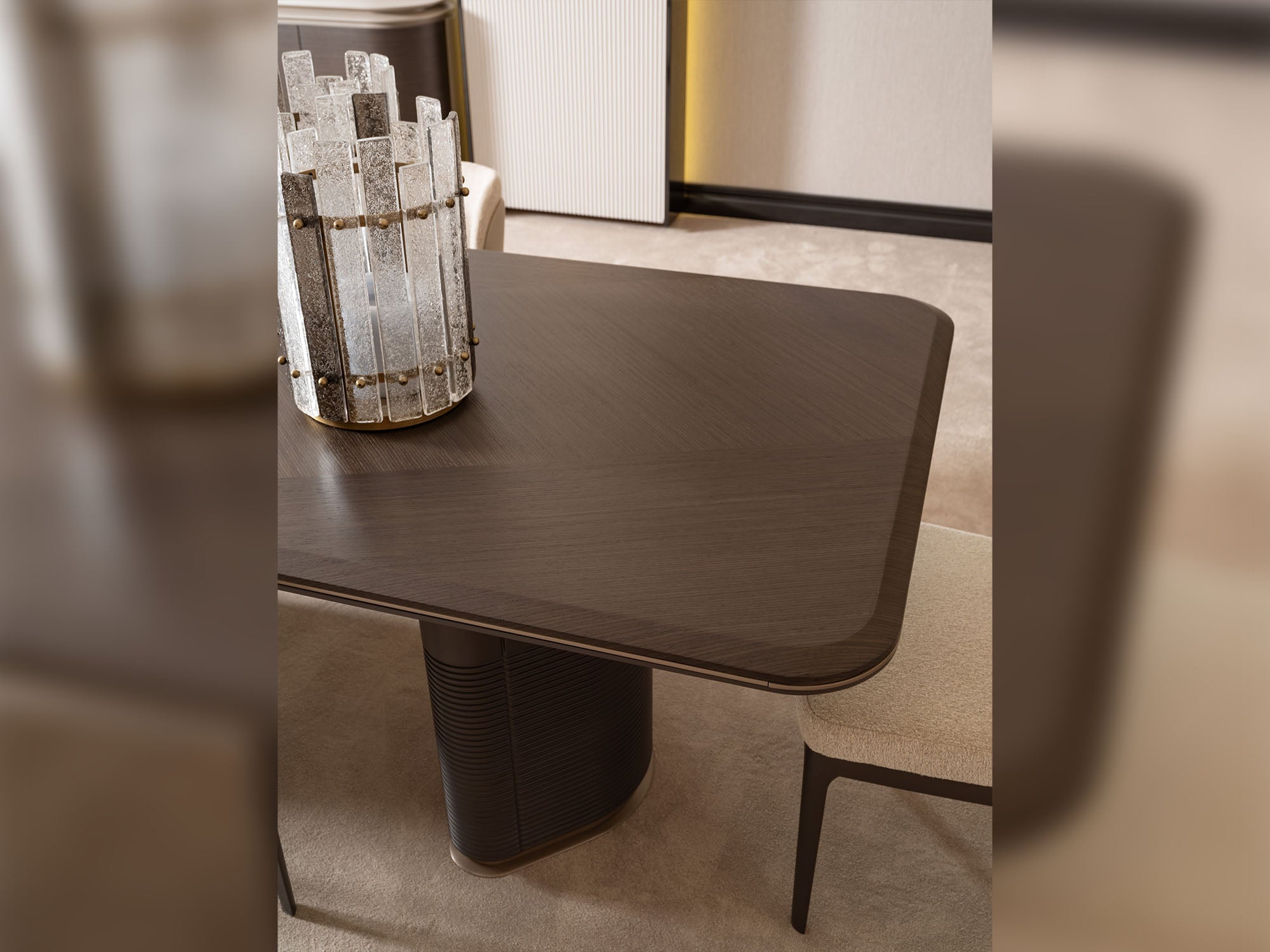 Corte Dining Table
