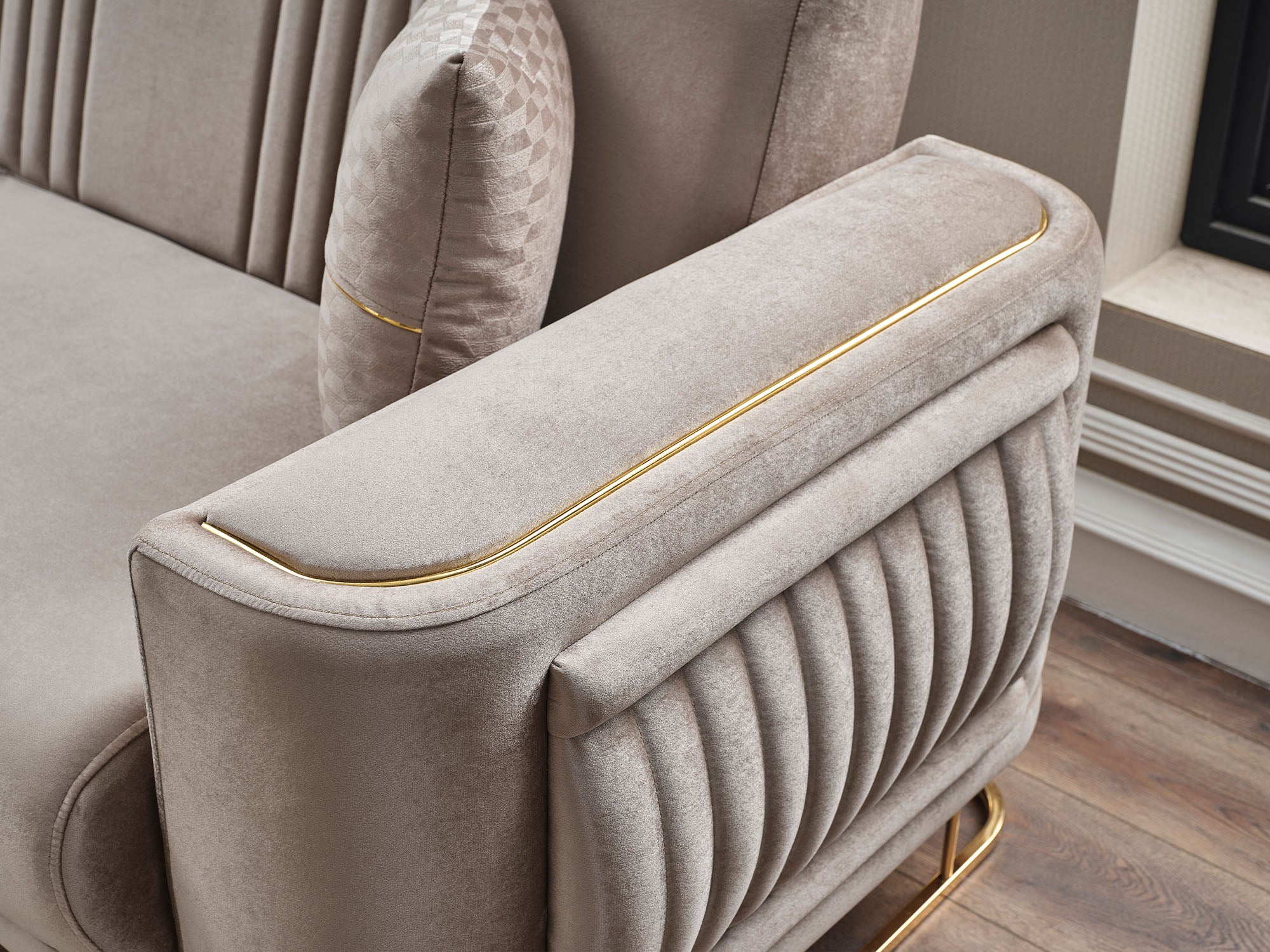 Dante Convertible Sofa