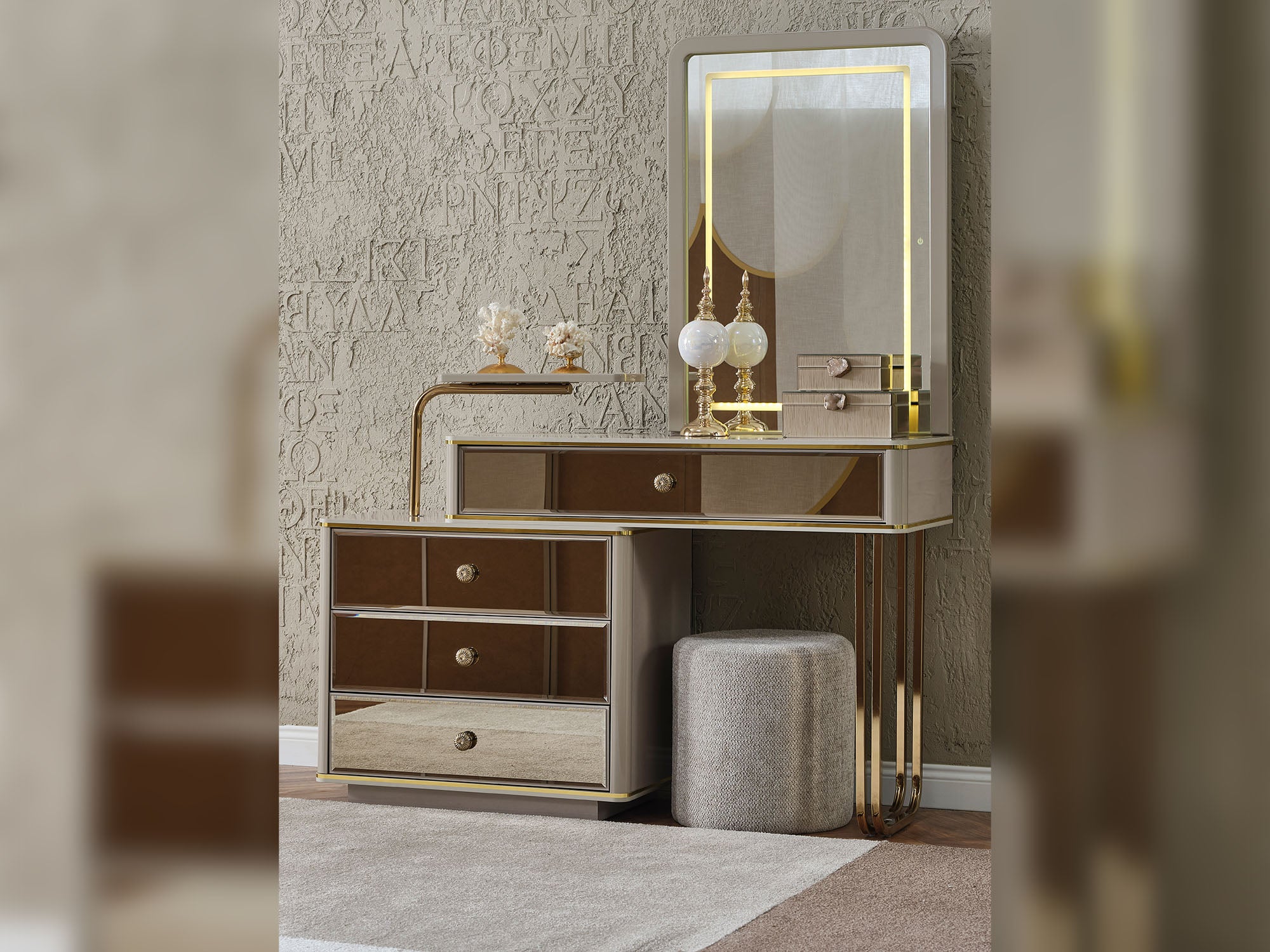 Delux Bedroom (Queen Frame With Headboard & Dresser With Mirror & Ottoman & 2 Nightstand)