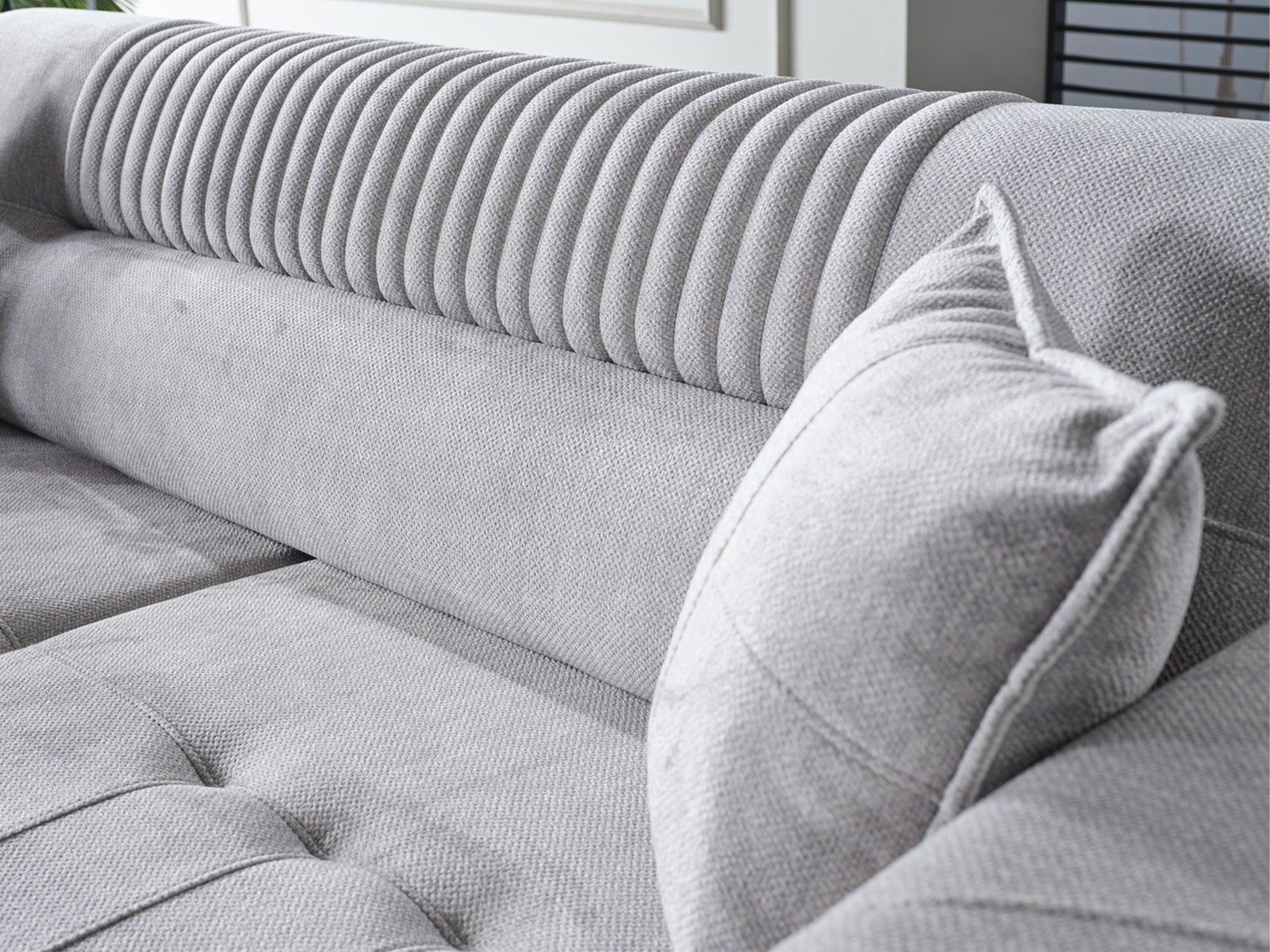 Divano Convertible Sofa