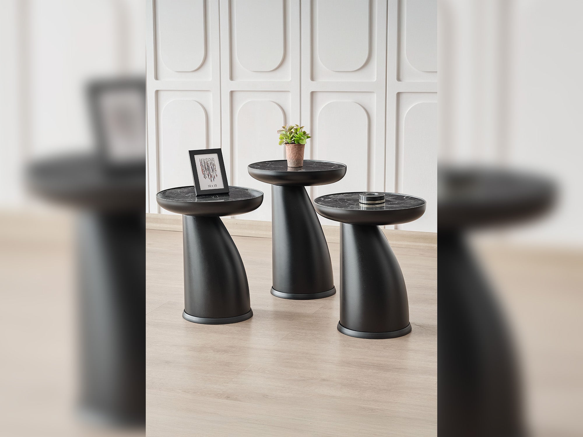 Elips Coffee Table