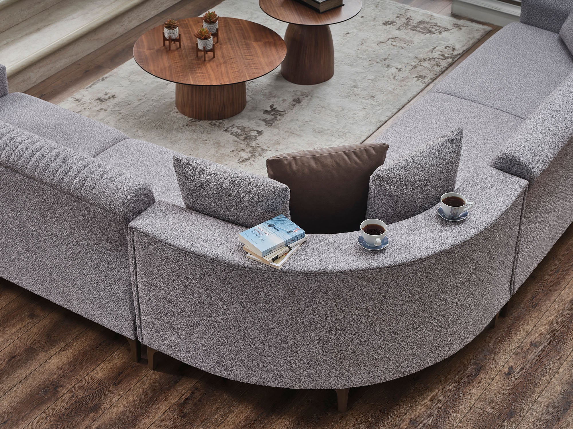 Elit Sectional Sofa