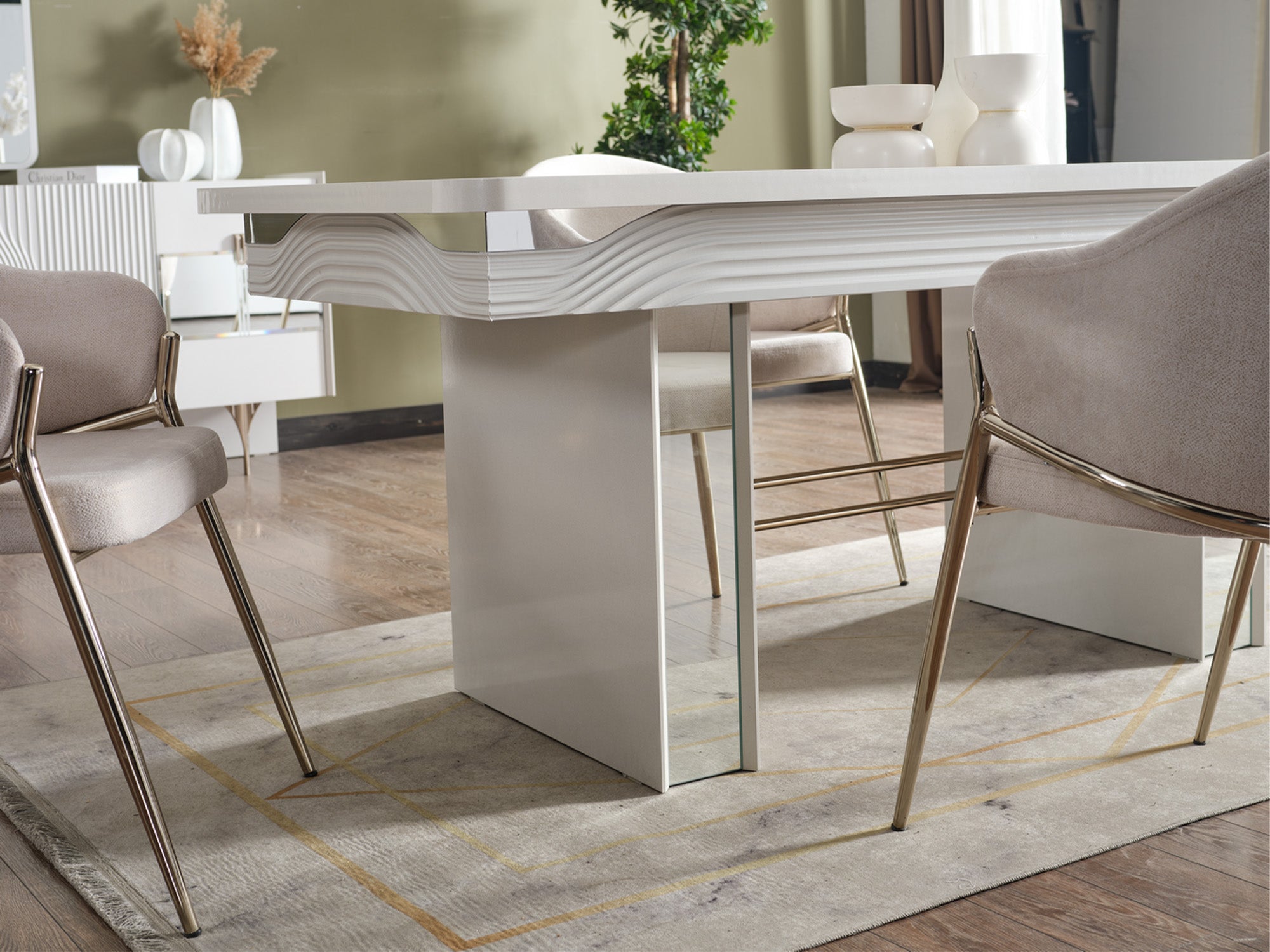 Esperanza Diningroom (Consol With Mirror & Dining Table & 6 Dining Chair)