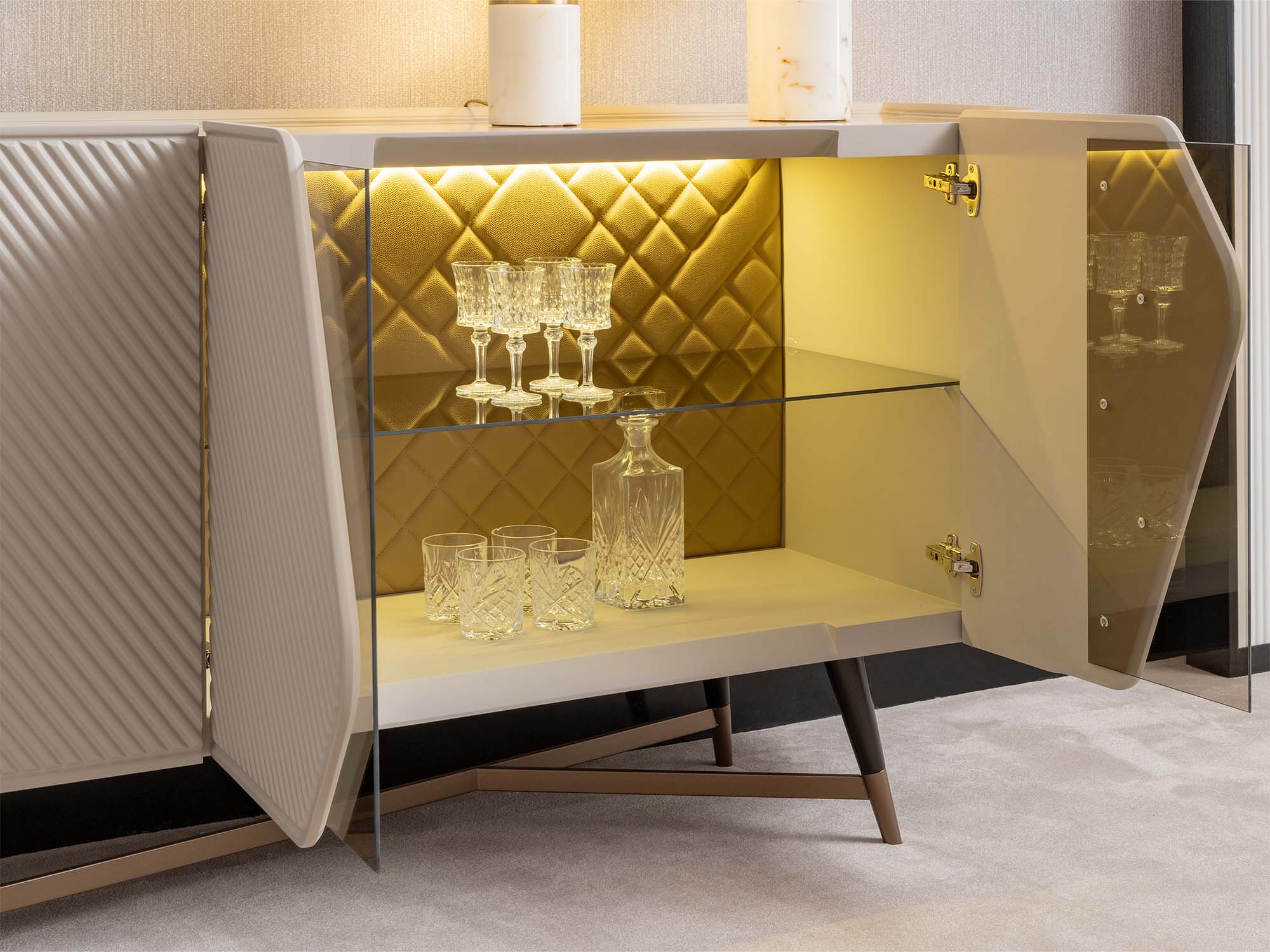 Essenza Consol With Mirror