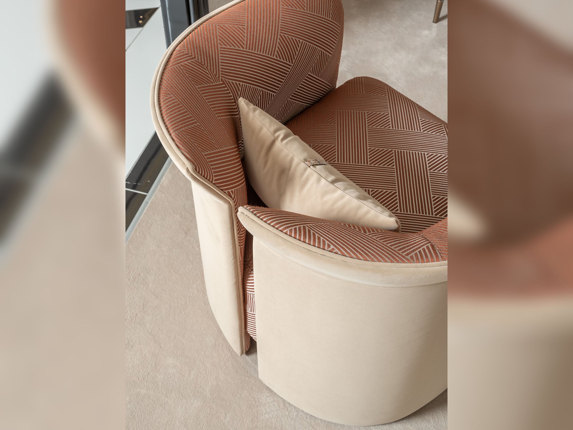 Essenza Chair