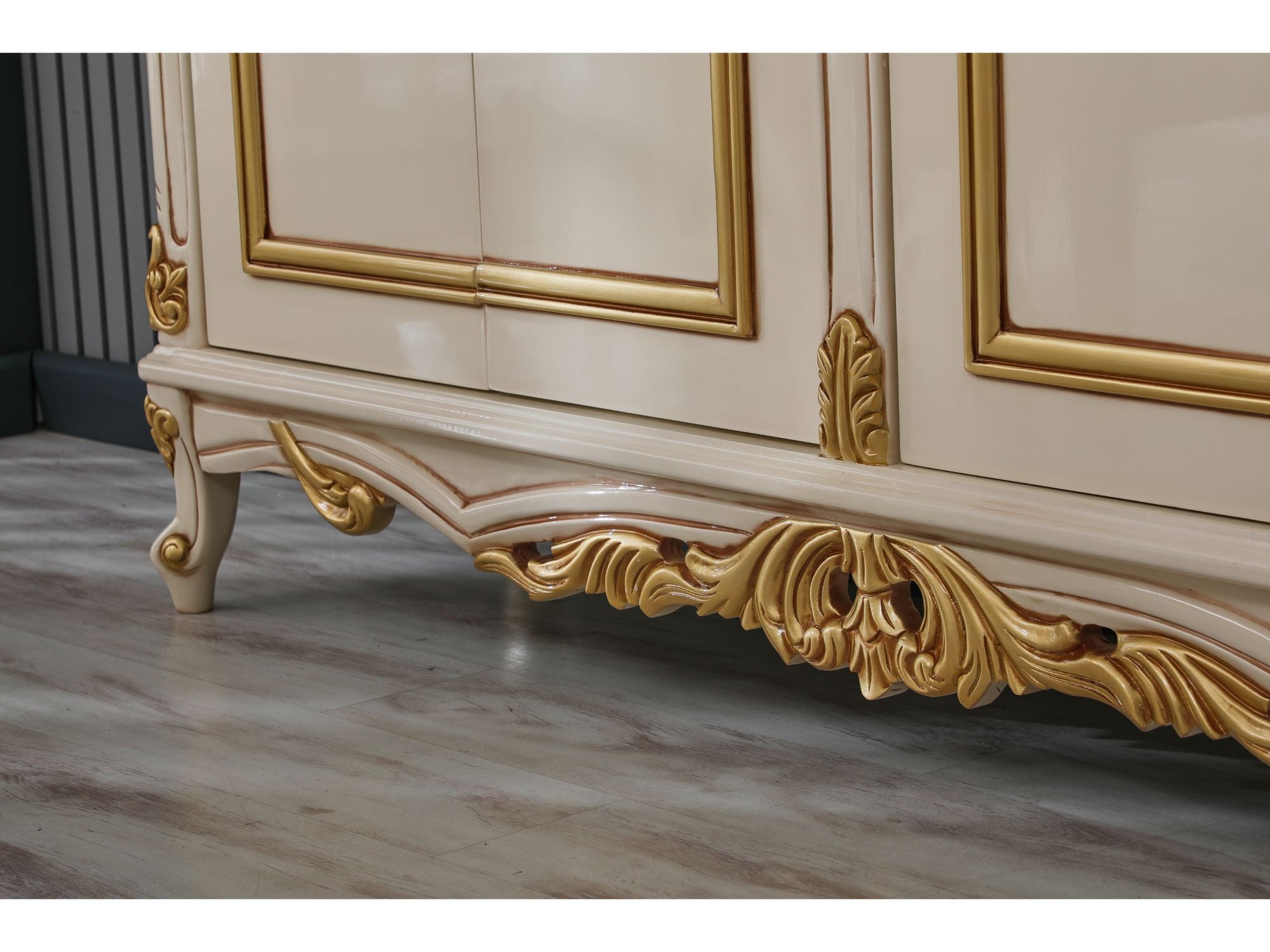 Buse Diningroom (Consol With Mirror & Dining Table & 2 Arm Chair & 4 Chair) Cream