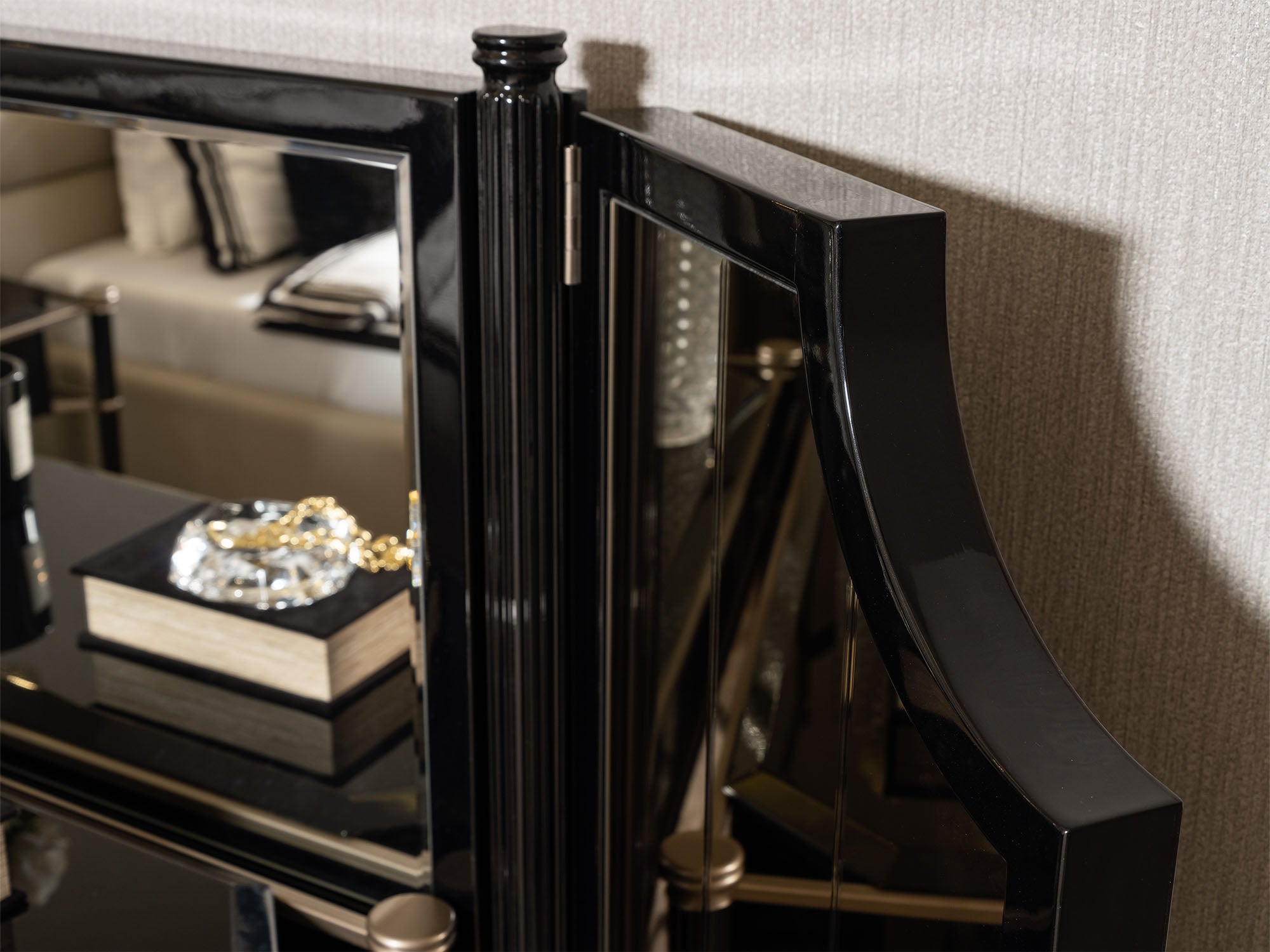 Istanbul Dresser With Mirror