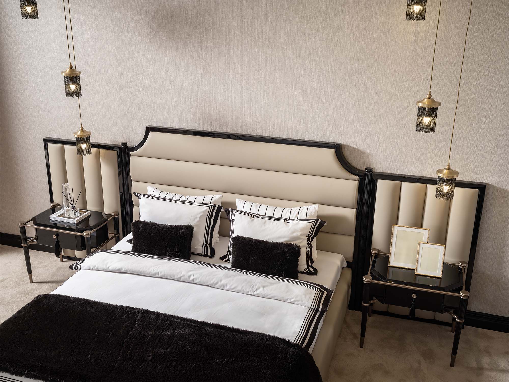 Istanbul Bedroom (Queen Frame With Headboard & Dresser With Mirror & Ottoman & 2 Nightstand & Bench)