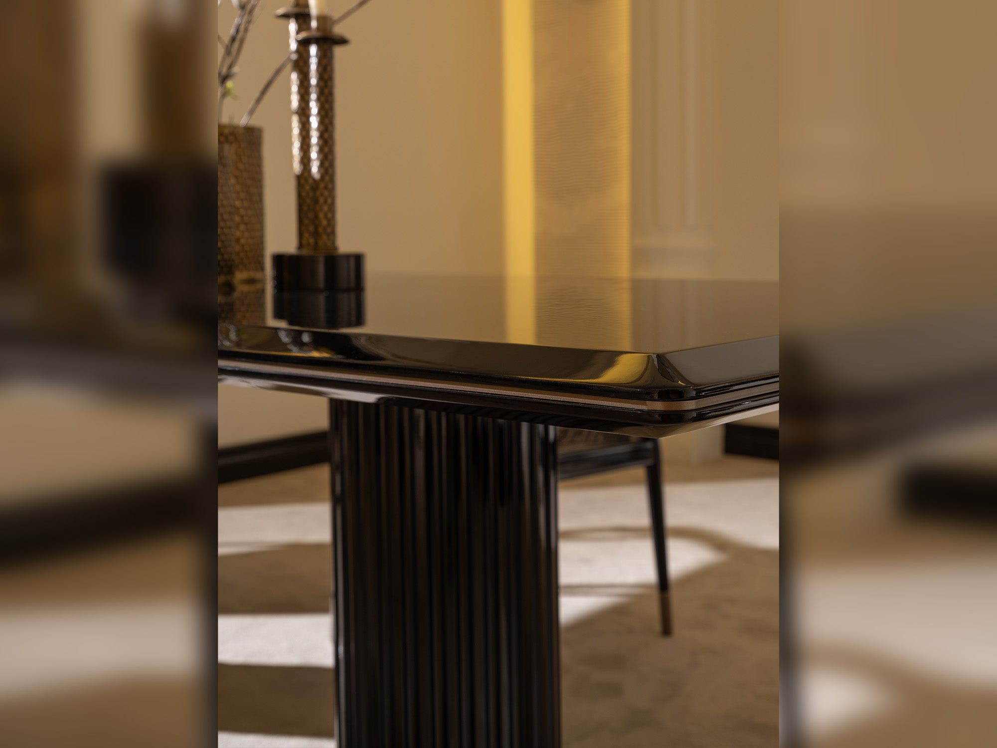 Istanbul Dining Table