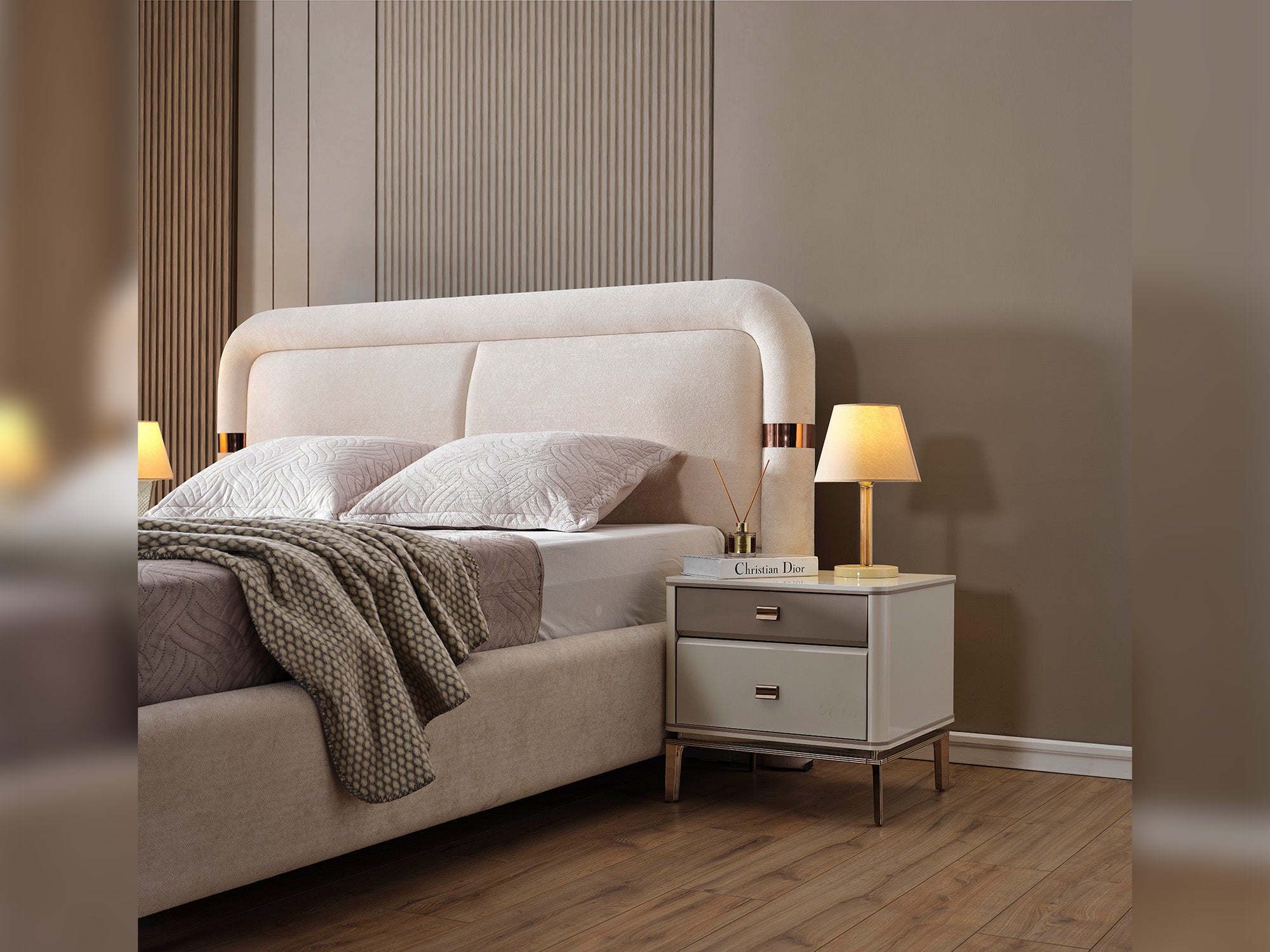 Law Bedroom (Queen Frame With Headboard & Dresser With Mirror & Ottoman & 2 Nightstand)