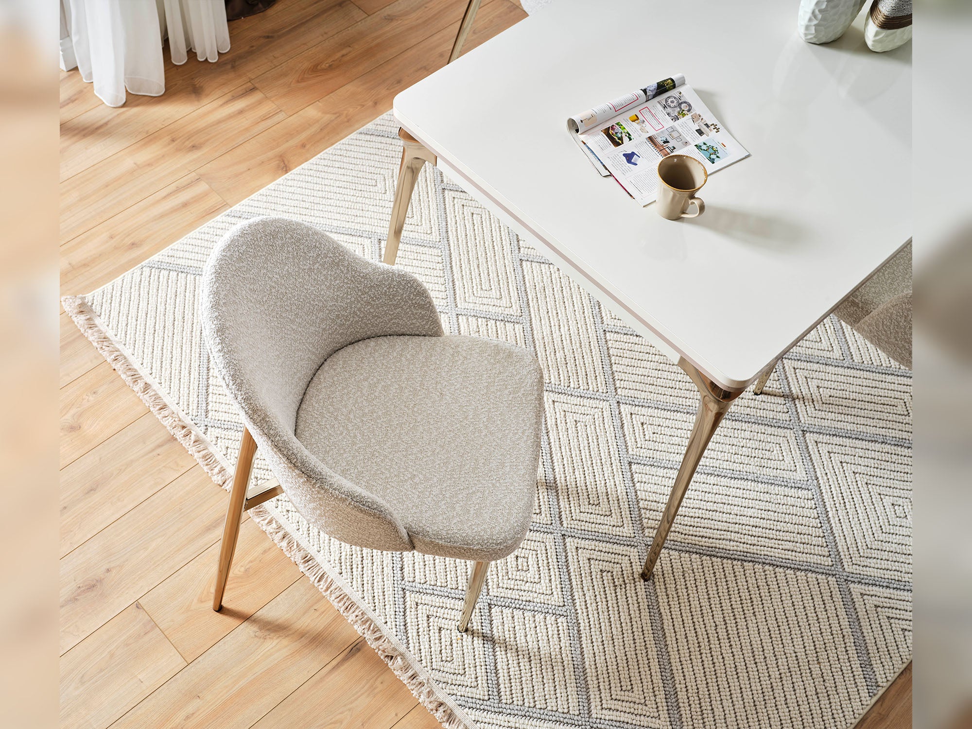 Law Diningroom (Consol With Mirror & Dining Table & 6 Dining Chair)