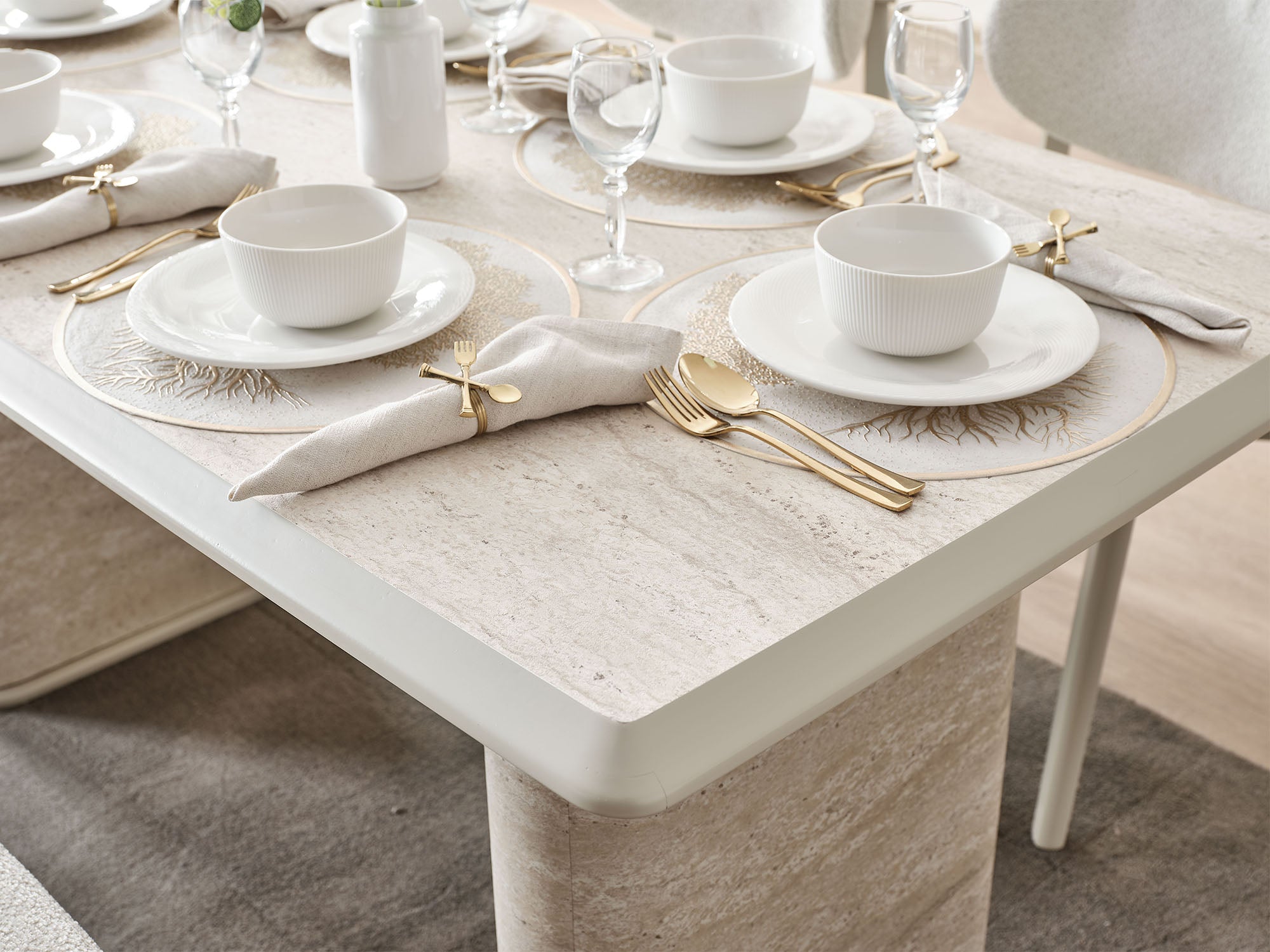 Liva Diningroom (Consol With Mirror & Dining Table & 6 Dining Chair)
