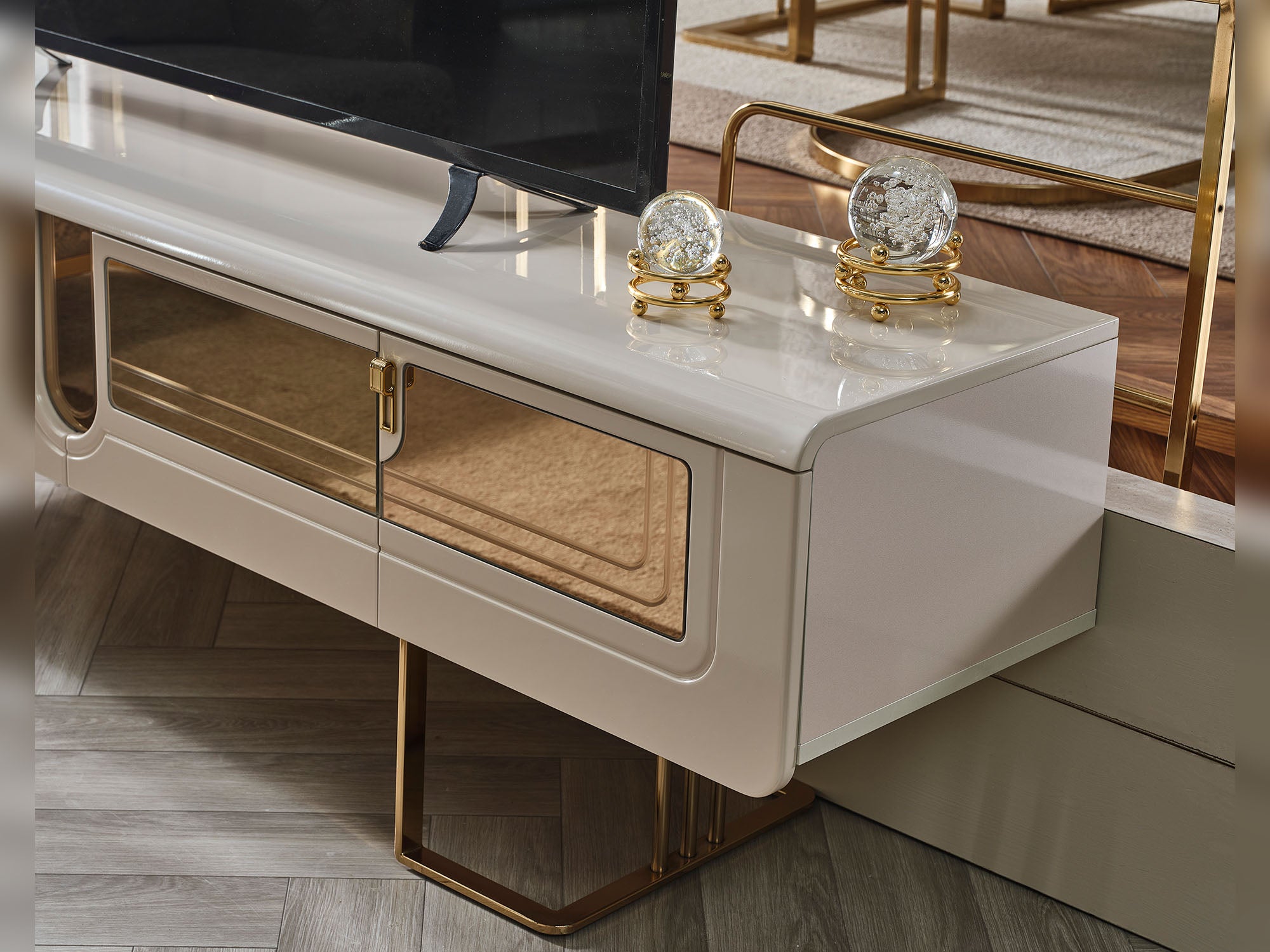Monza Tv Stand