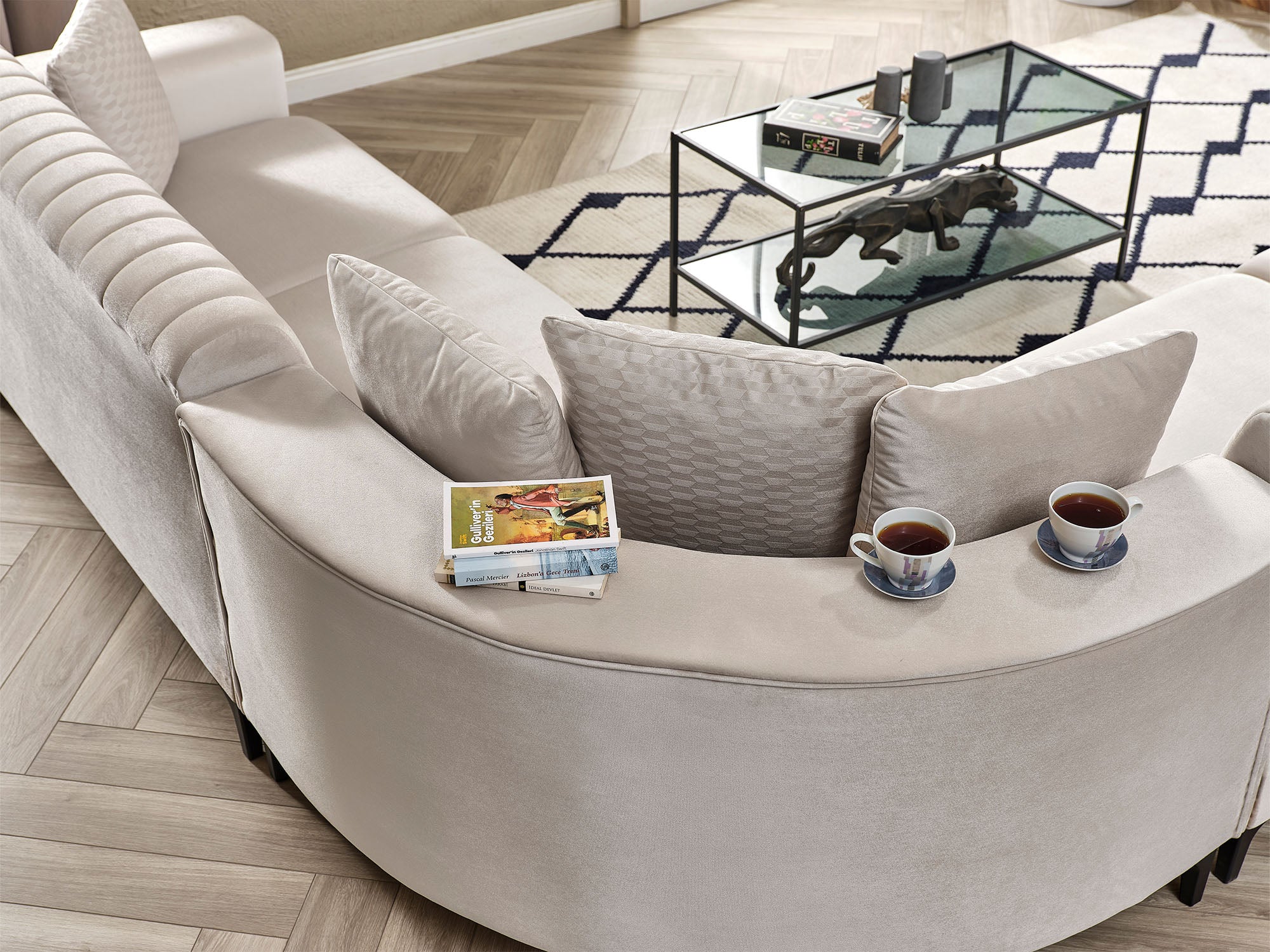 Nefes Sectional Sofa