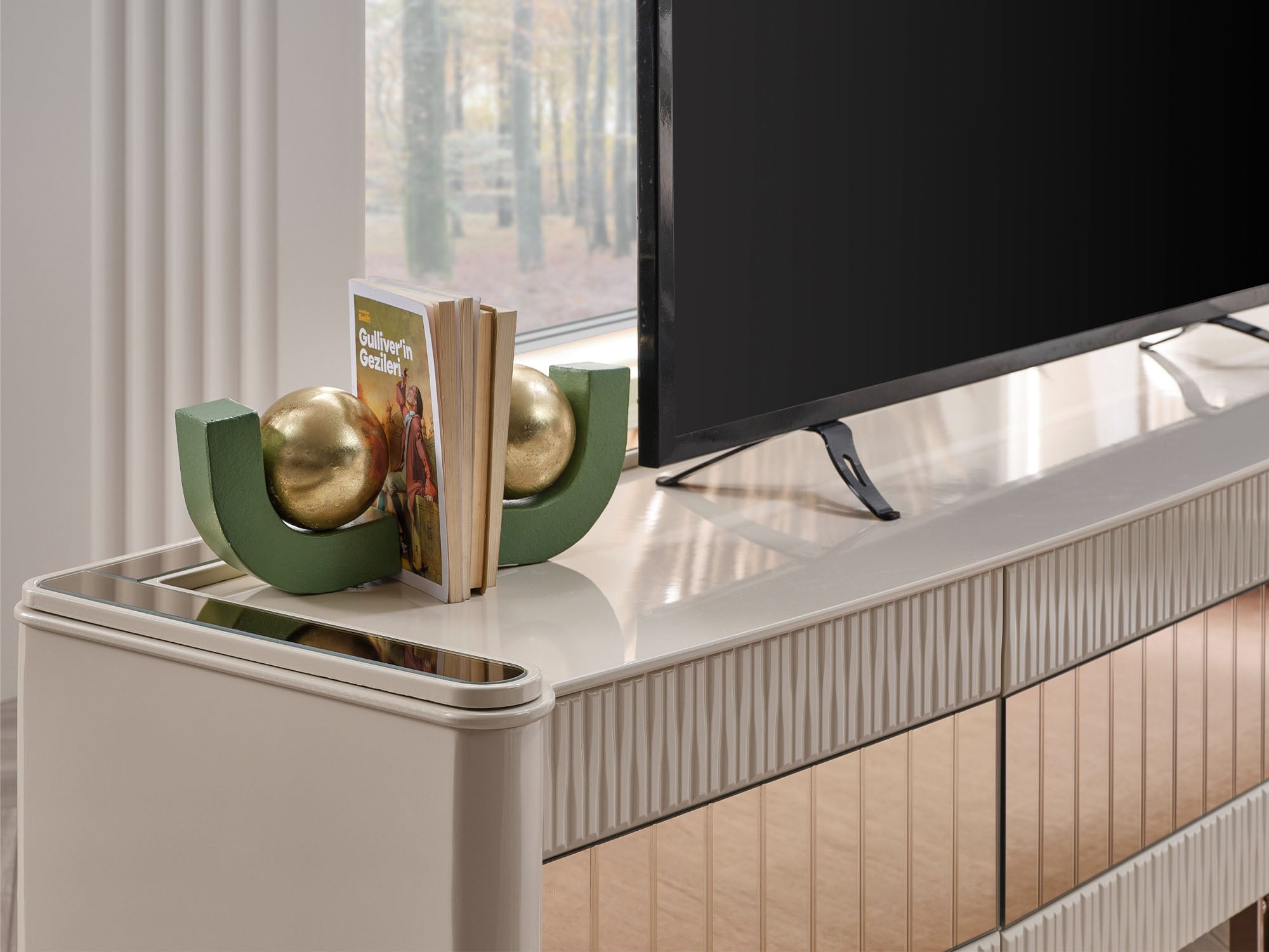 Nirvana San Tv Stand