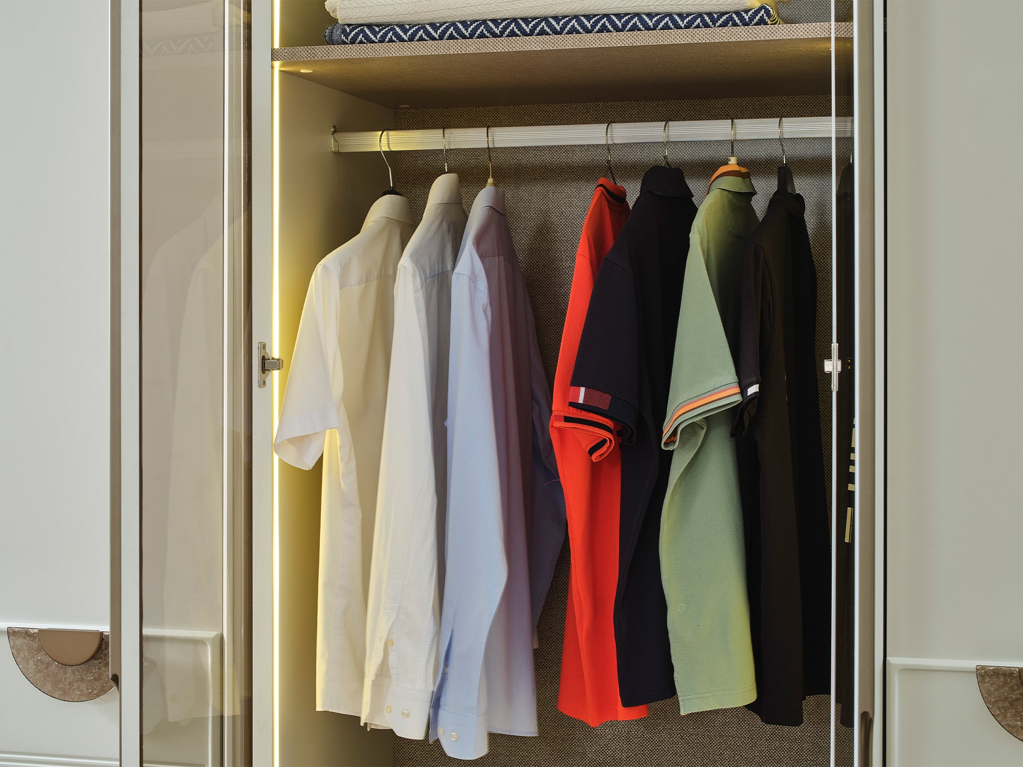 Prag Max Wardrobe
