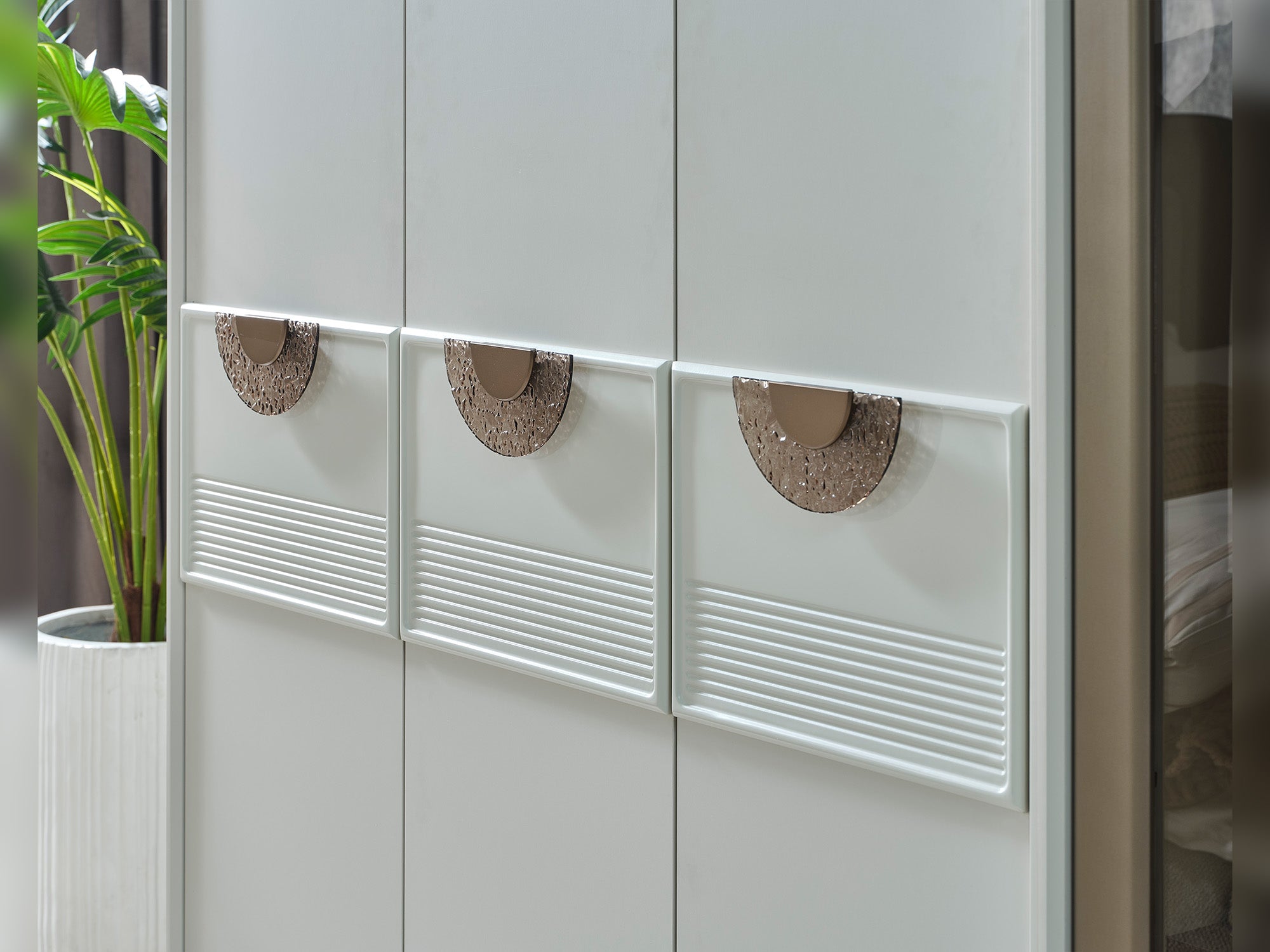 Prag Max Wardrobe