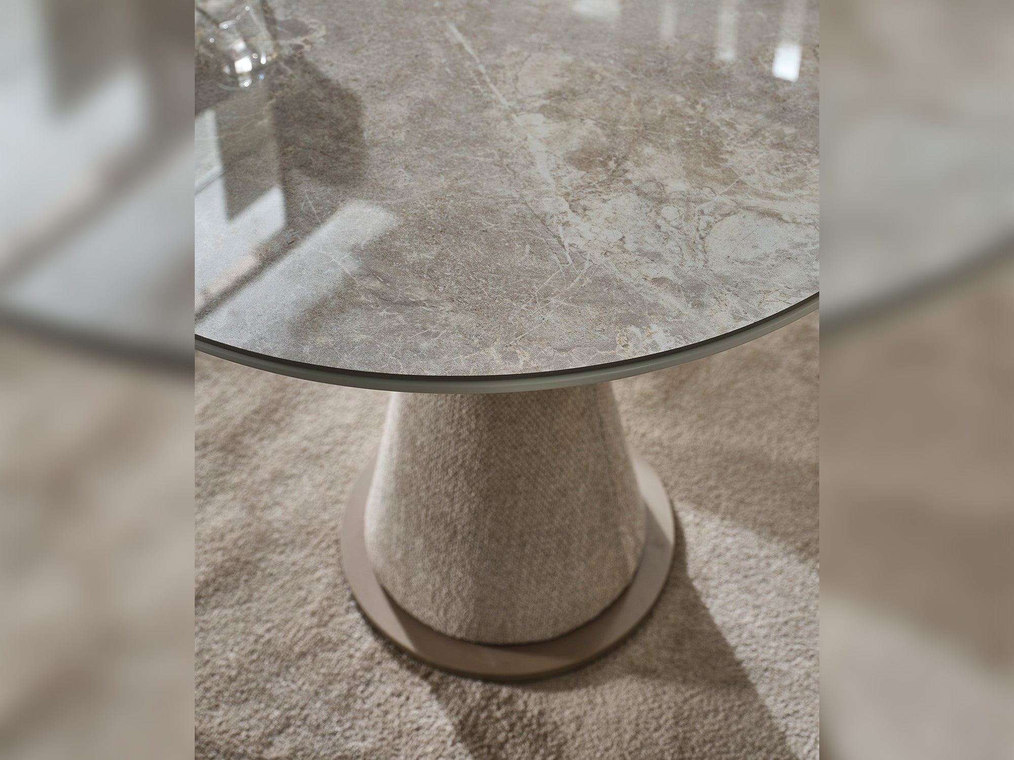 Prag Max Diningroom (Consol With Mirror & Dining Table & 6 Dining Chair)